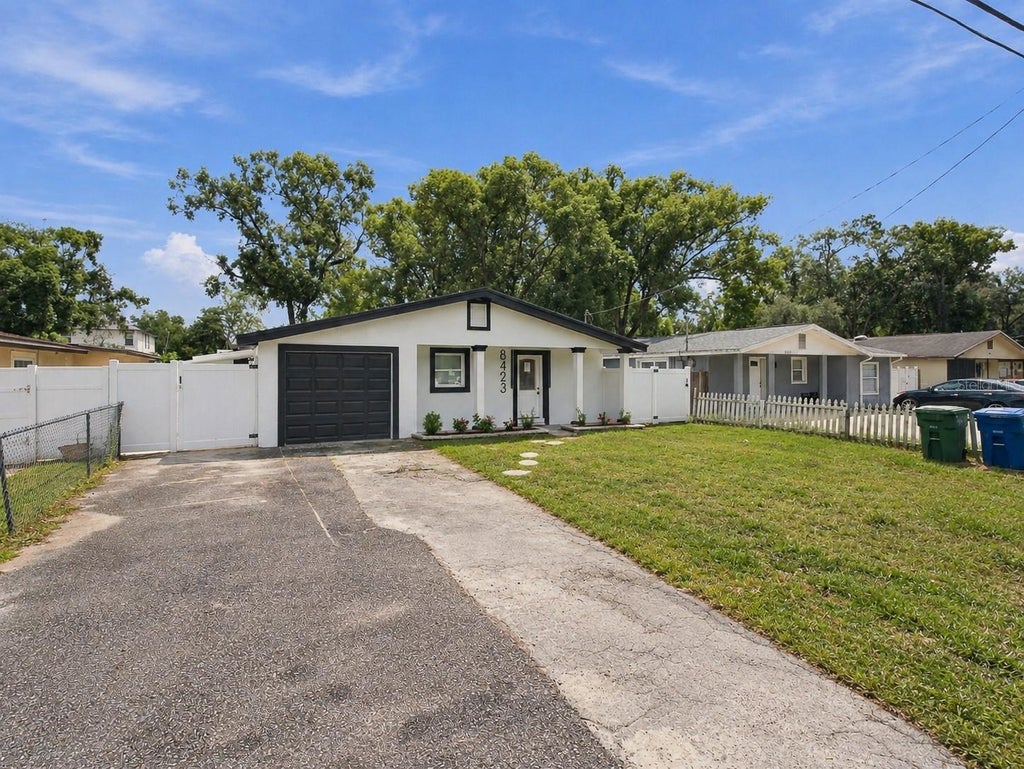 Photo of 8423 N Packwood Avenue, Tampa, FL 33604 (MLS # TB8549432)