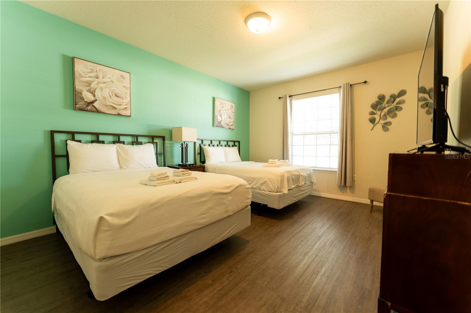 WINDSOR AT WESTSIDE - Residential