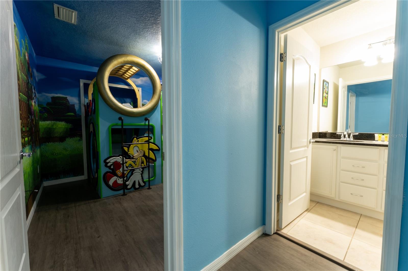 WINDSOR AT WESTSIDE - Residential