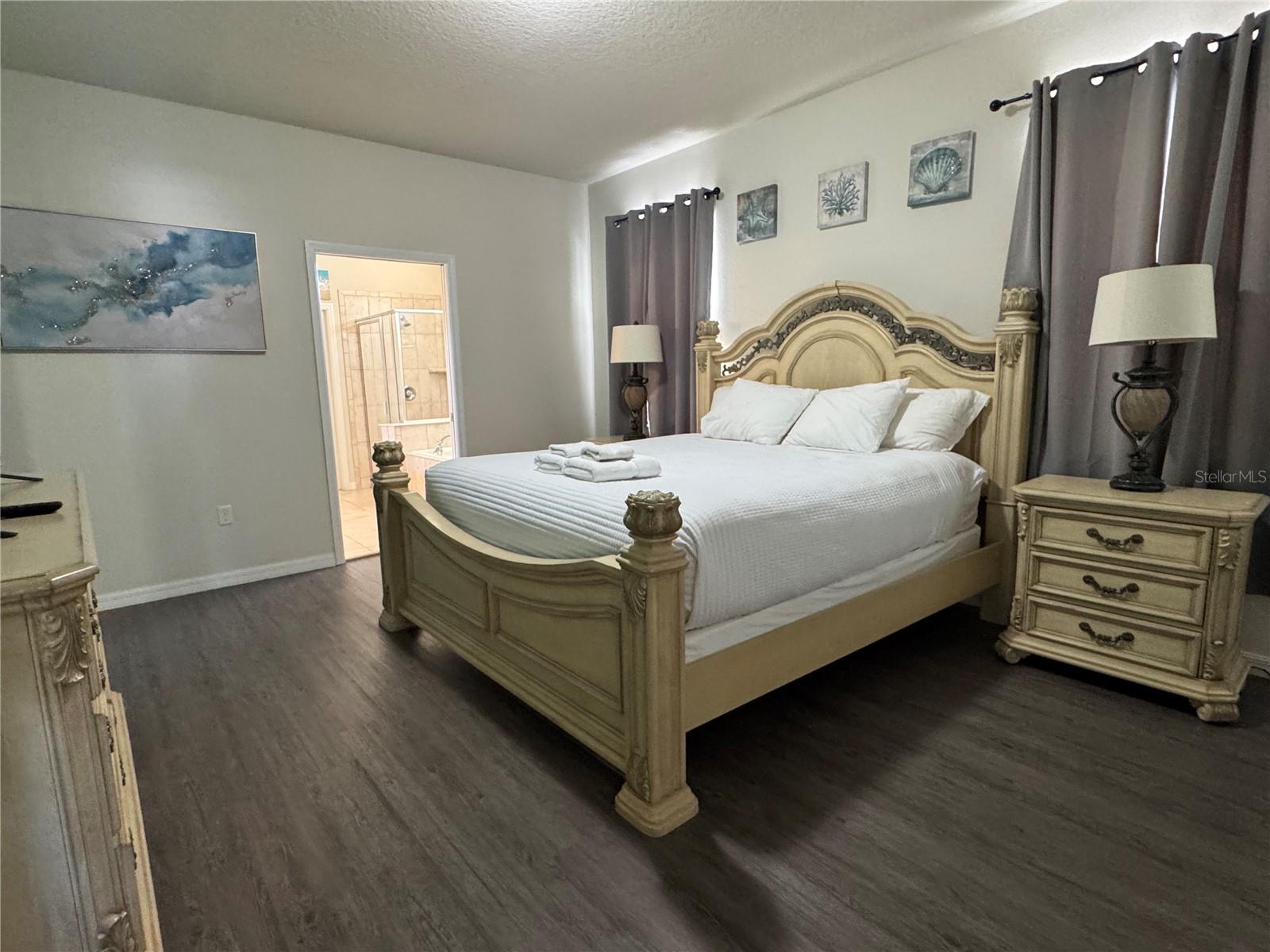 WINDSOR AT WESTSIDE - Residential