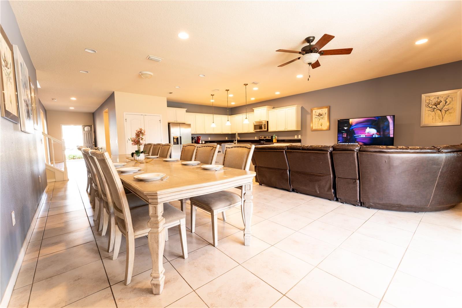 WINDSOR AT WESTSIDE - Residential