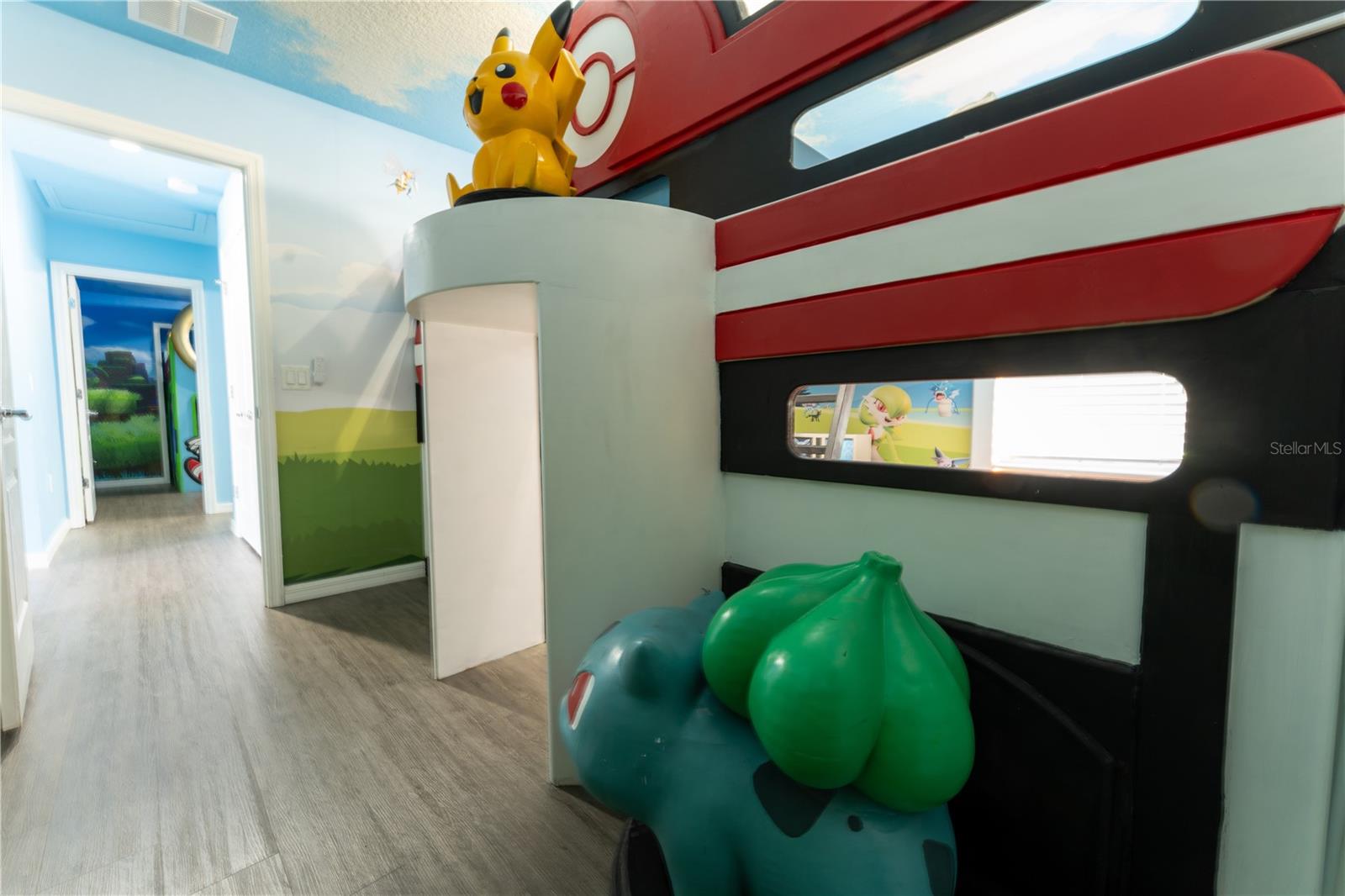 WINDSOR AT WESTSIDE - Residential