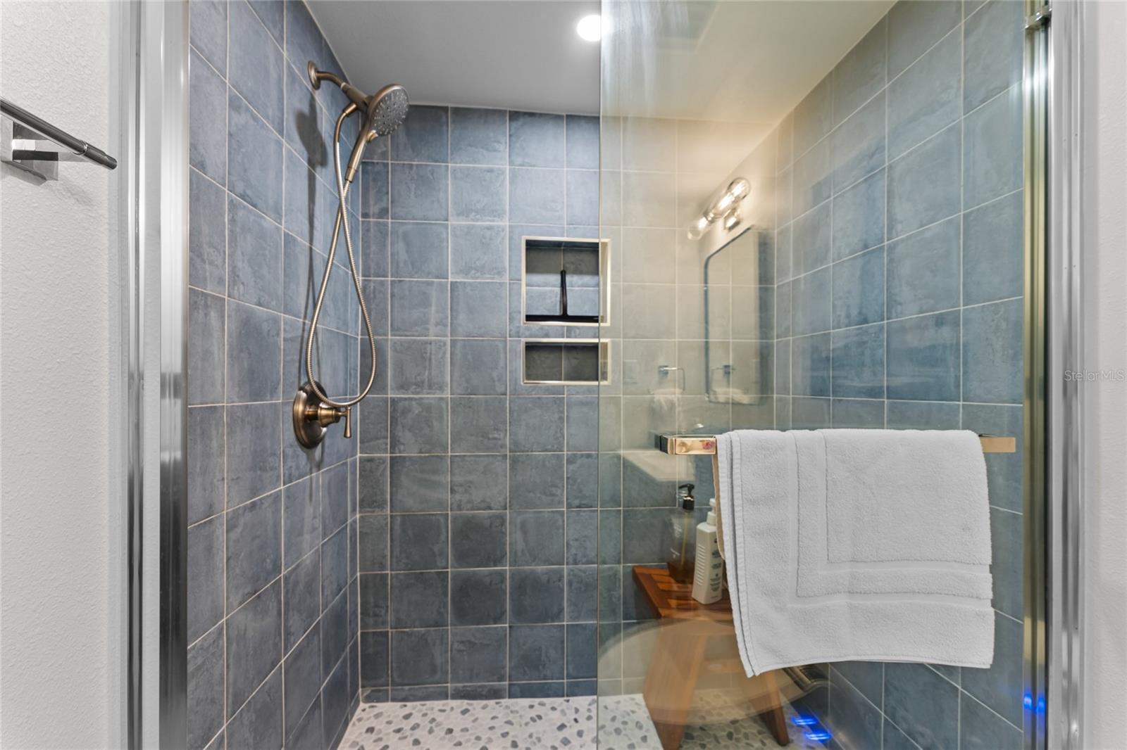 HACIENDA DEL SOL CONDO - Residential