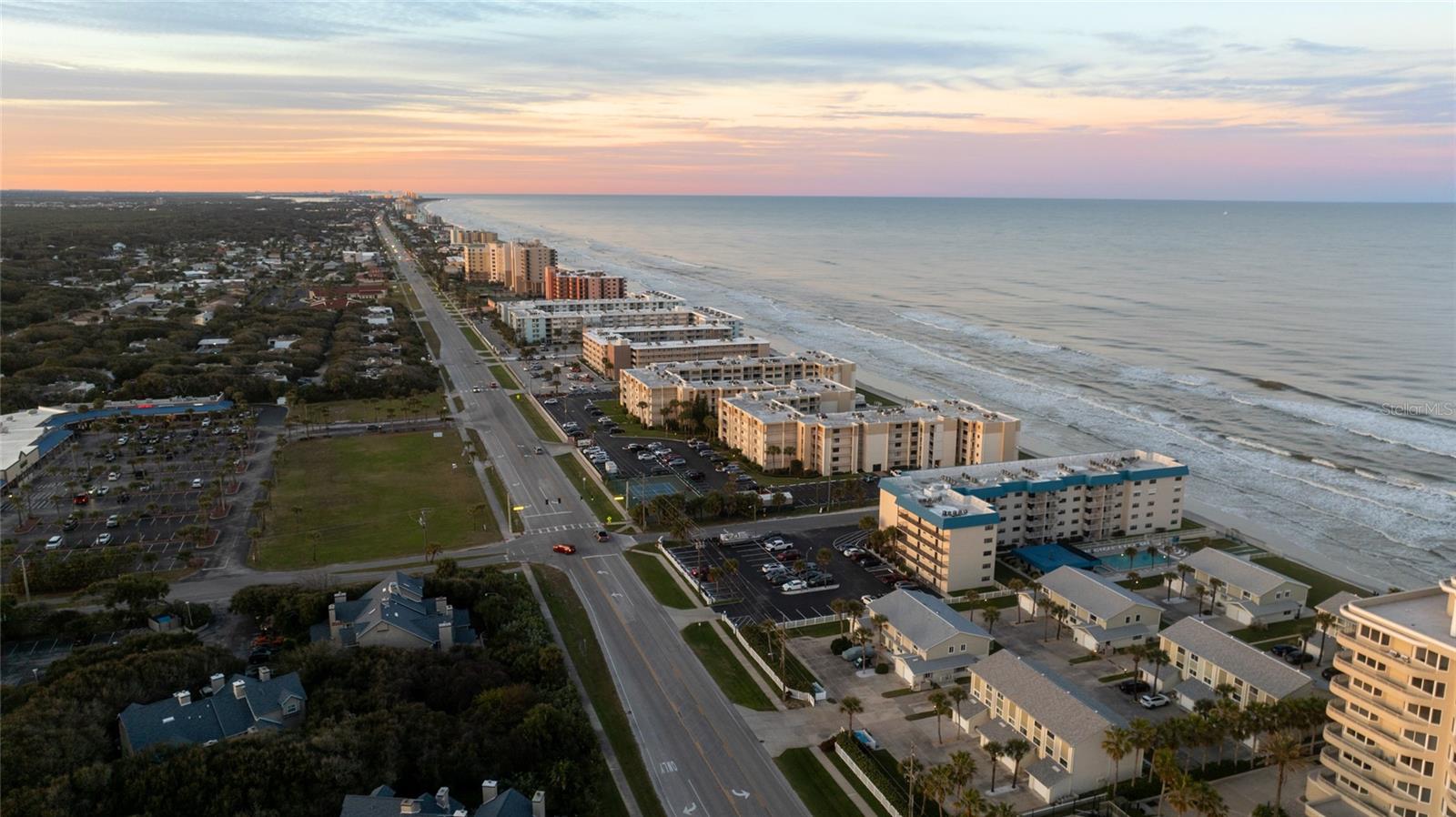 HACIENDA DEL SOL CONDO - Residential