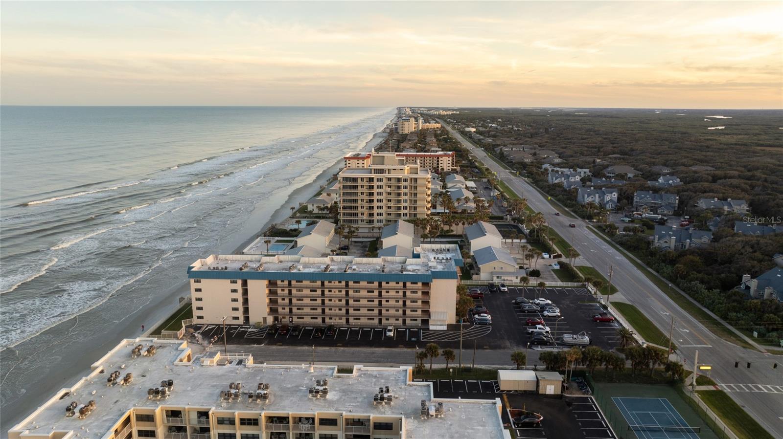 HACIENDA DEL SOL CONDO - Residential