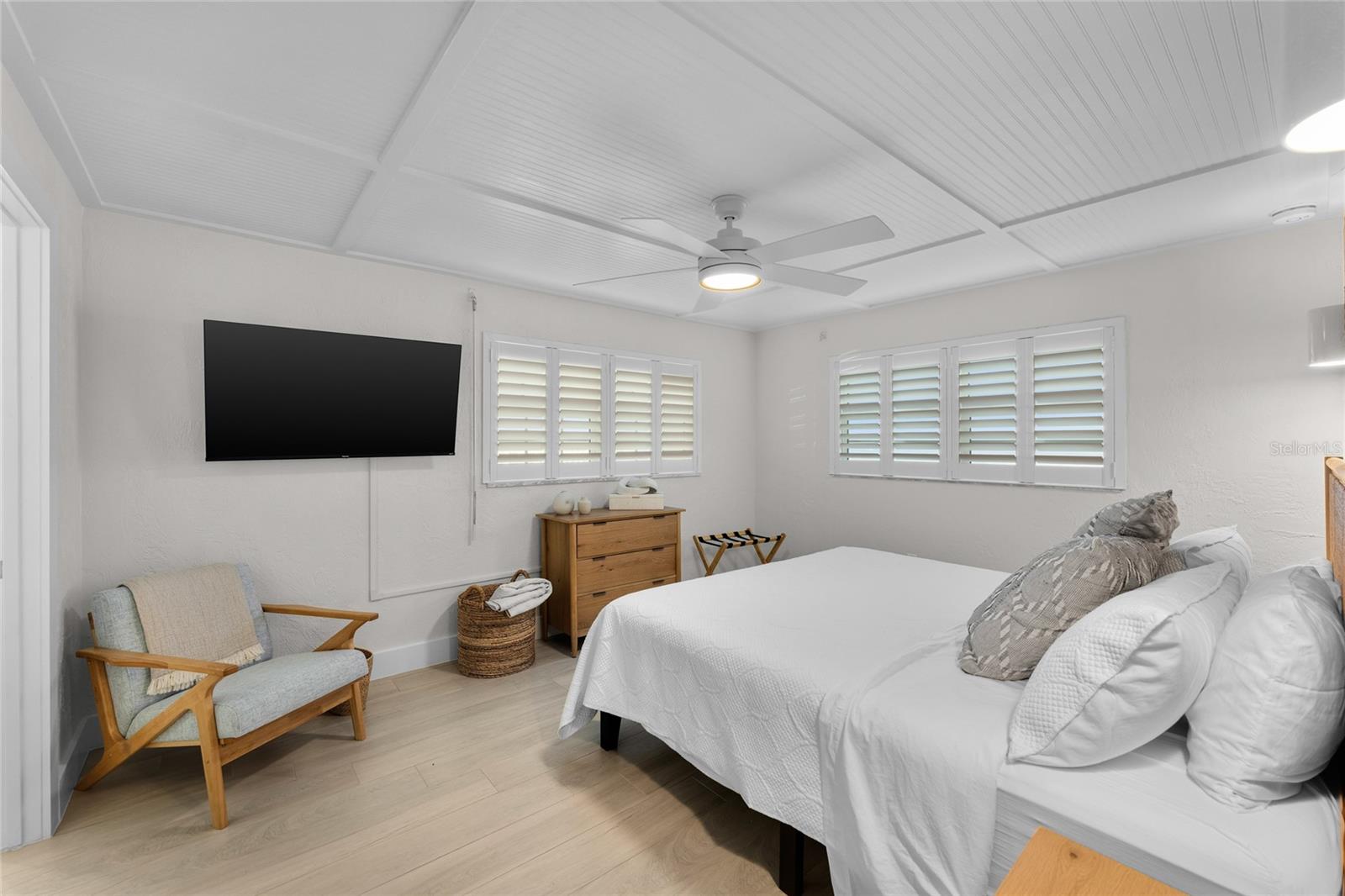 HACIENDA DEL SOL CONDO - Residential