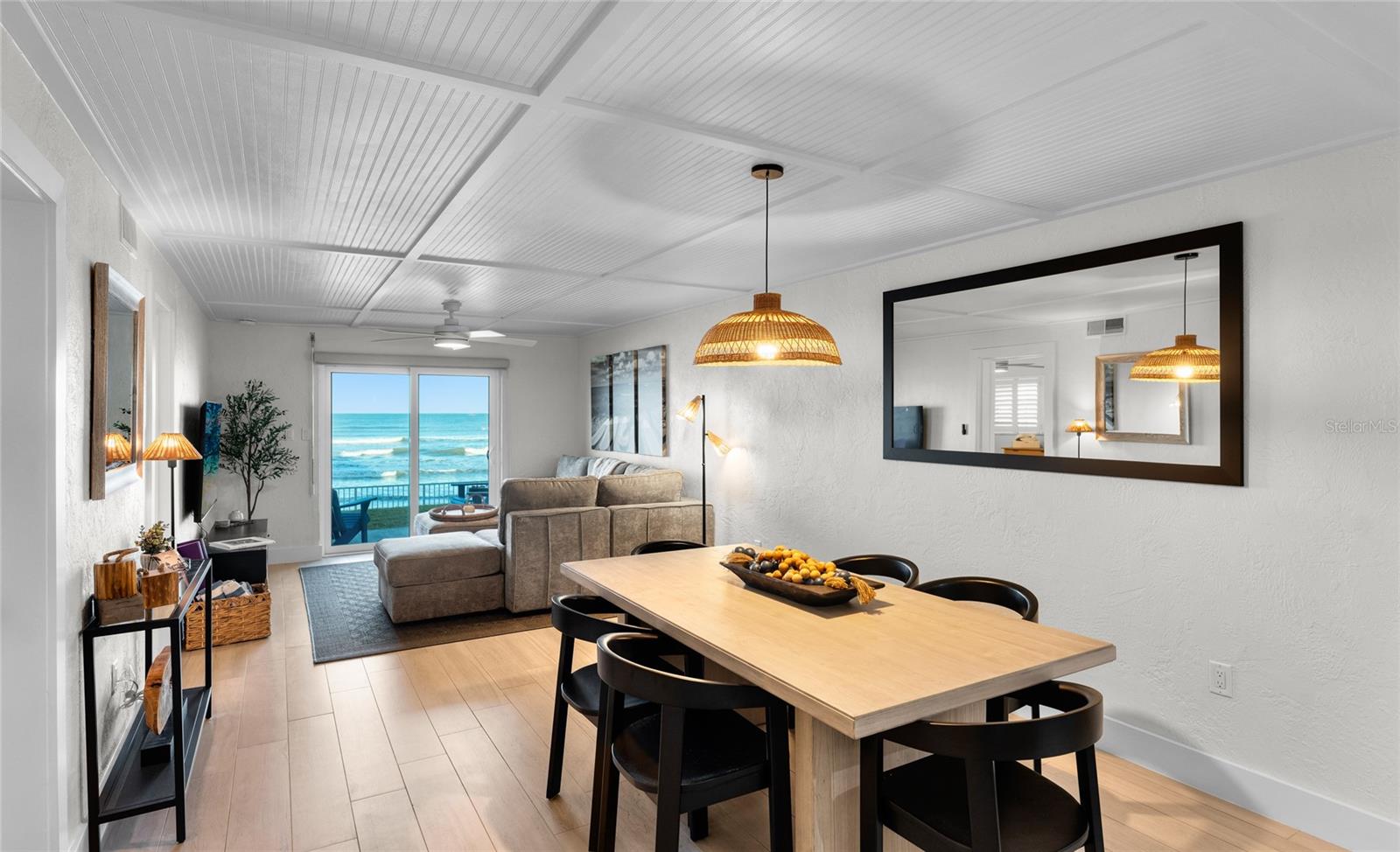 HACIENDA DEL SOL CONDO - Residential