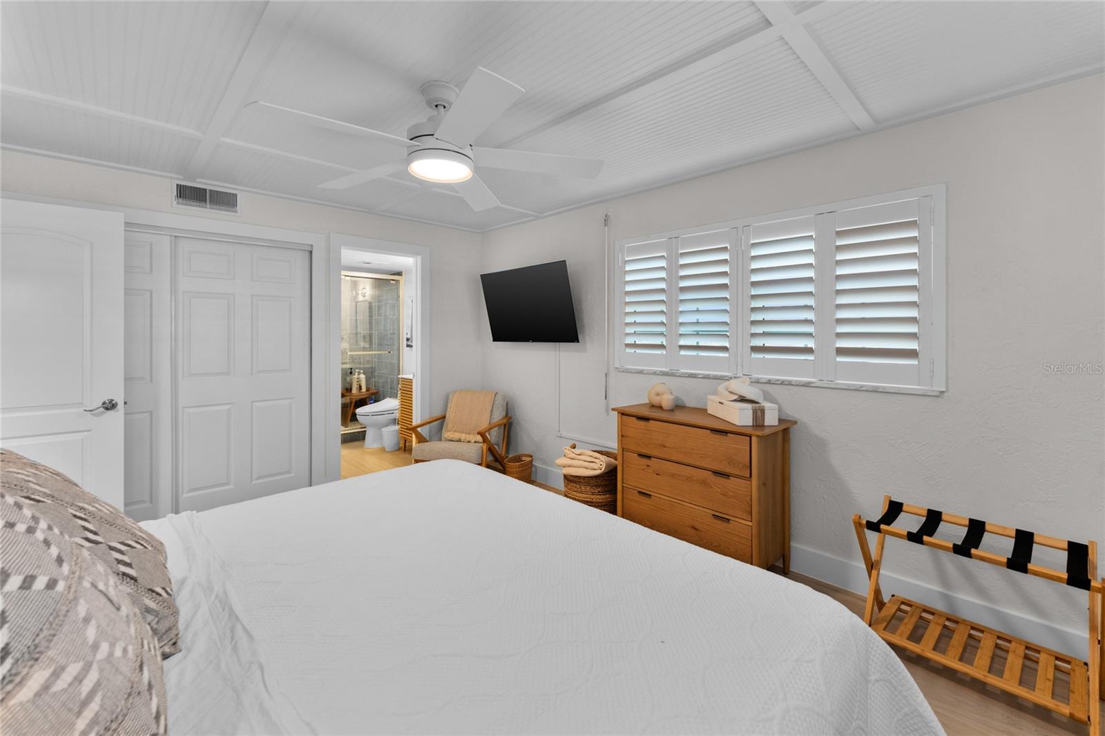 HACIENDA DEL SOL CONDO - Residential