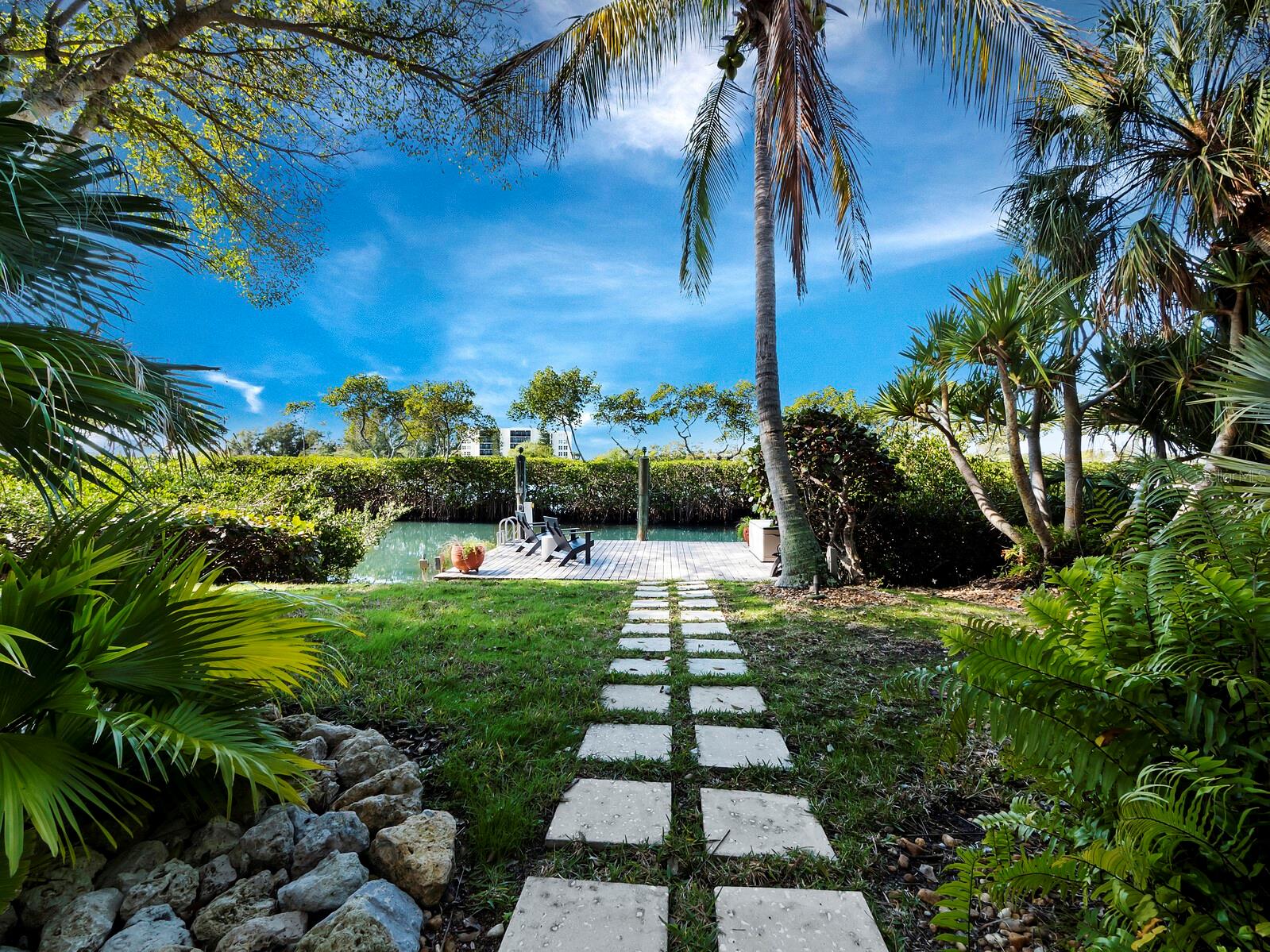 BAY ISLES - Residential