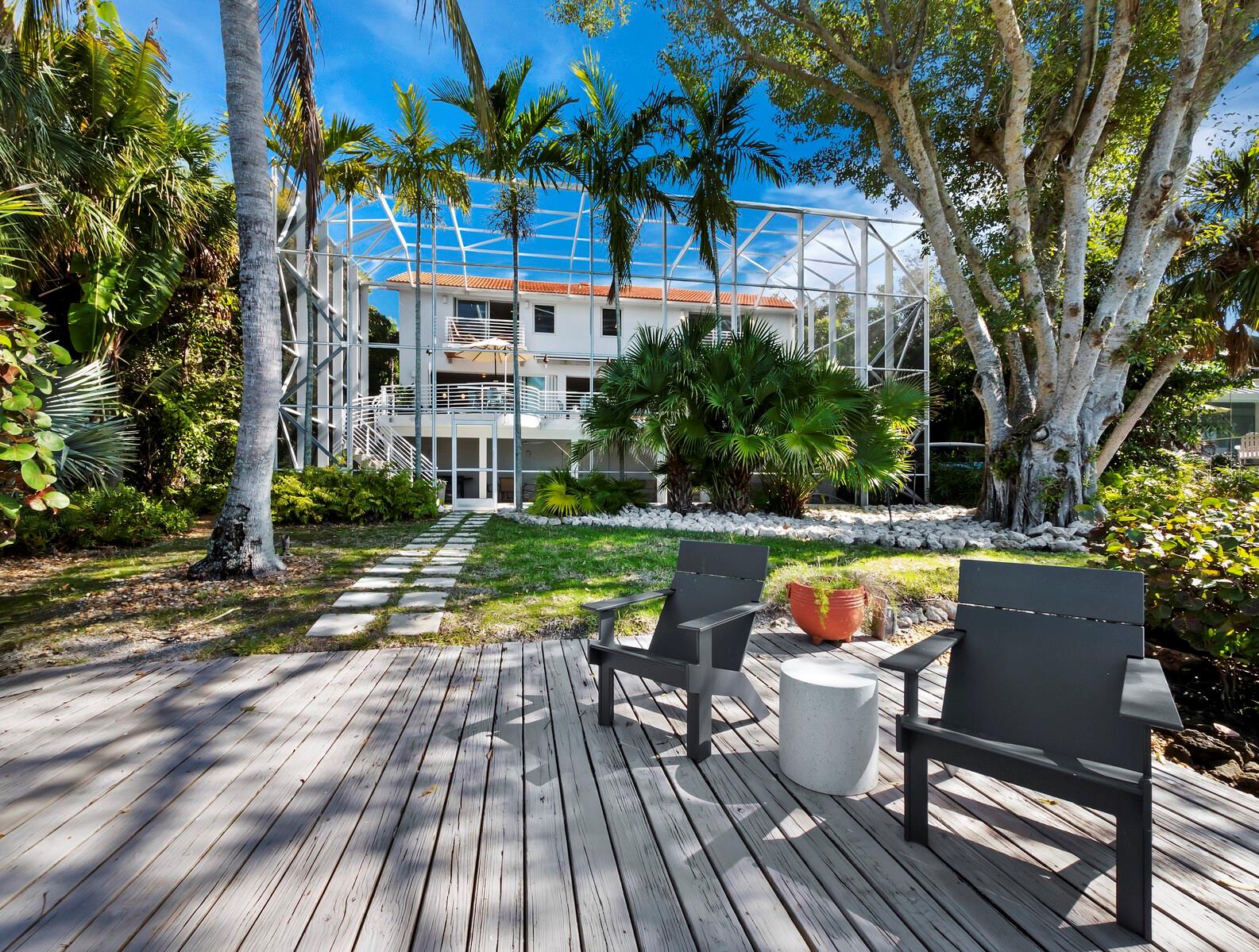 BAY ISLES - Residential