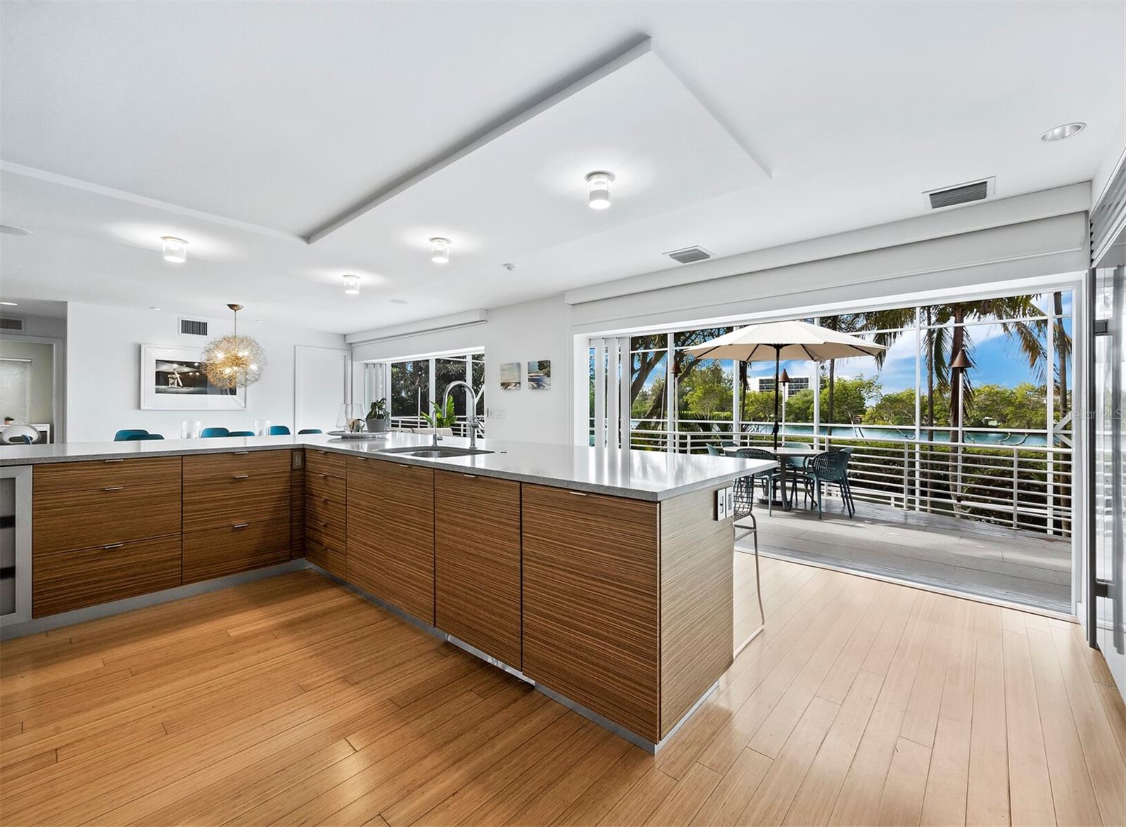 BAY ISLES - Residential