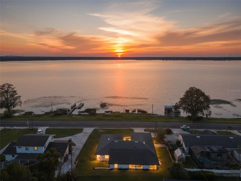 Photo of 1106 Lake Ariana Boulevard, Auburndale, FL 33823 (MLS # O6385589)