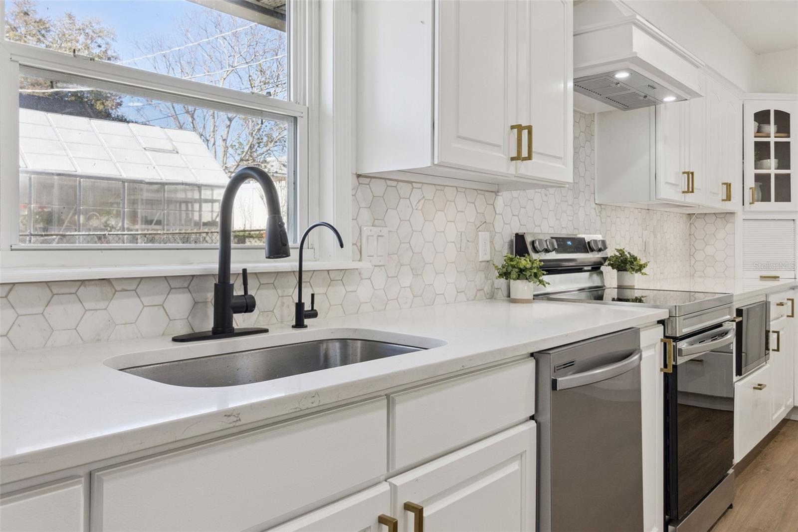 ARIANA ESTATES - Residential