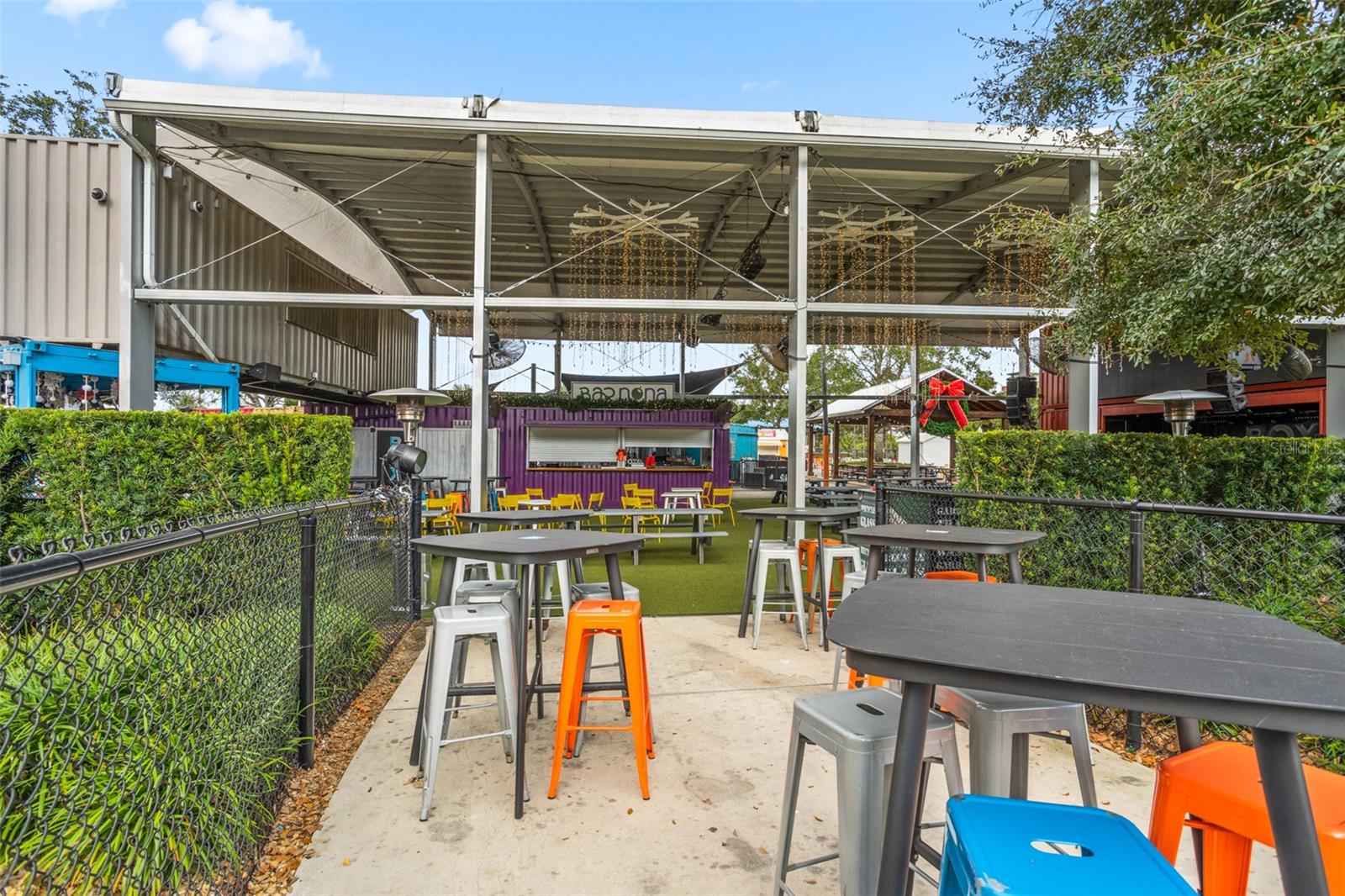 LAUREATE PARK - Residential