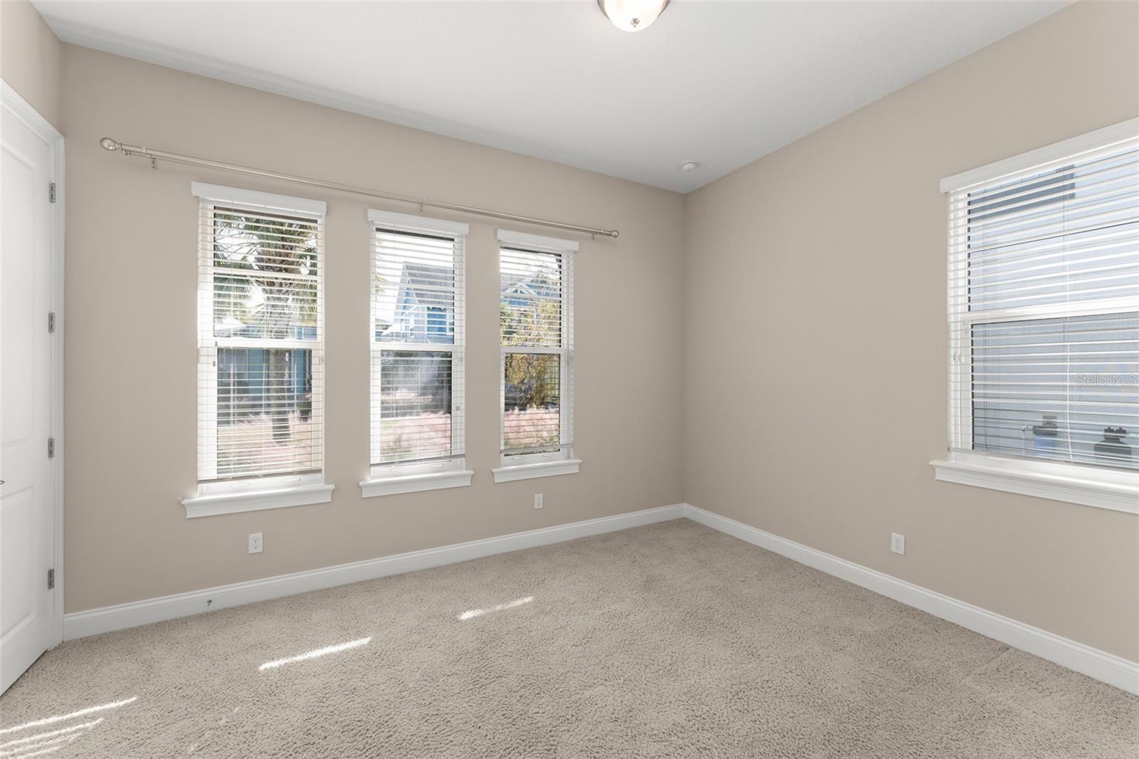 LAUREATE PARK - Residential