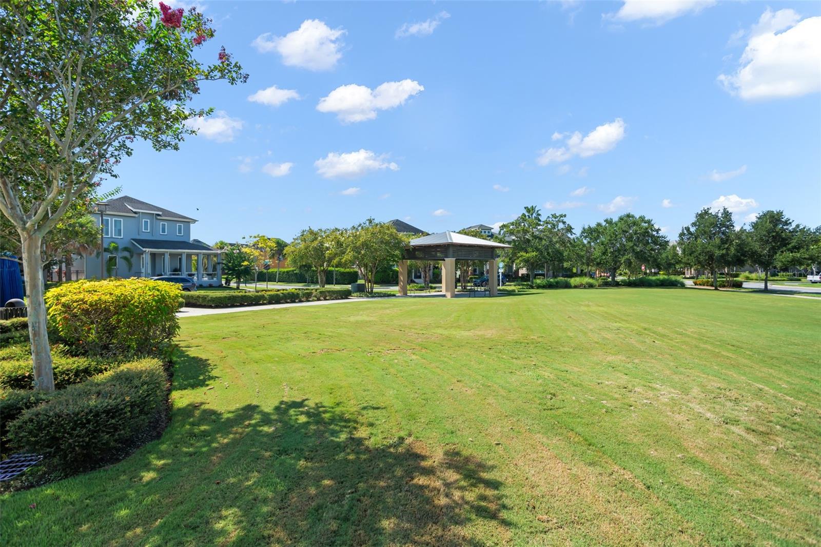 LAUREATE PARK - Residential