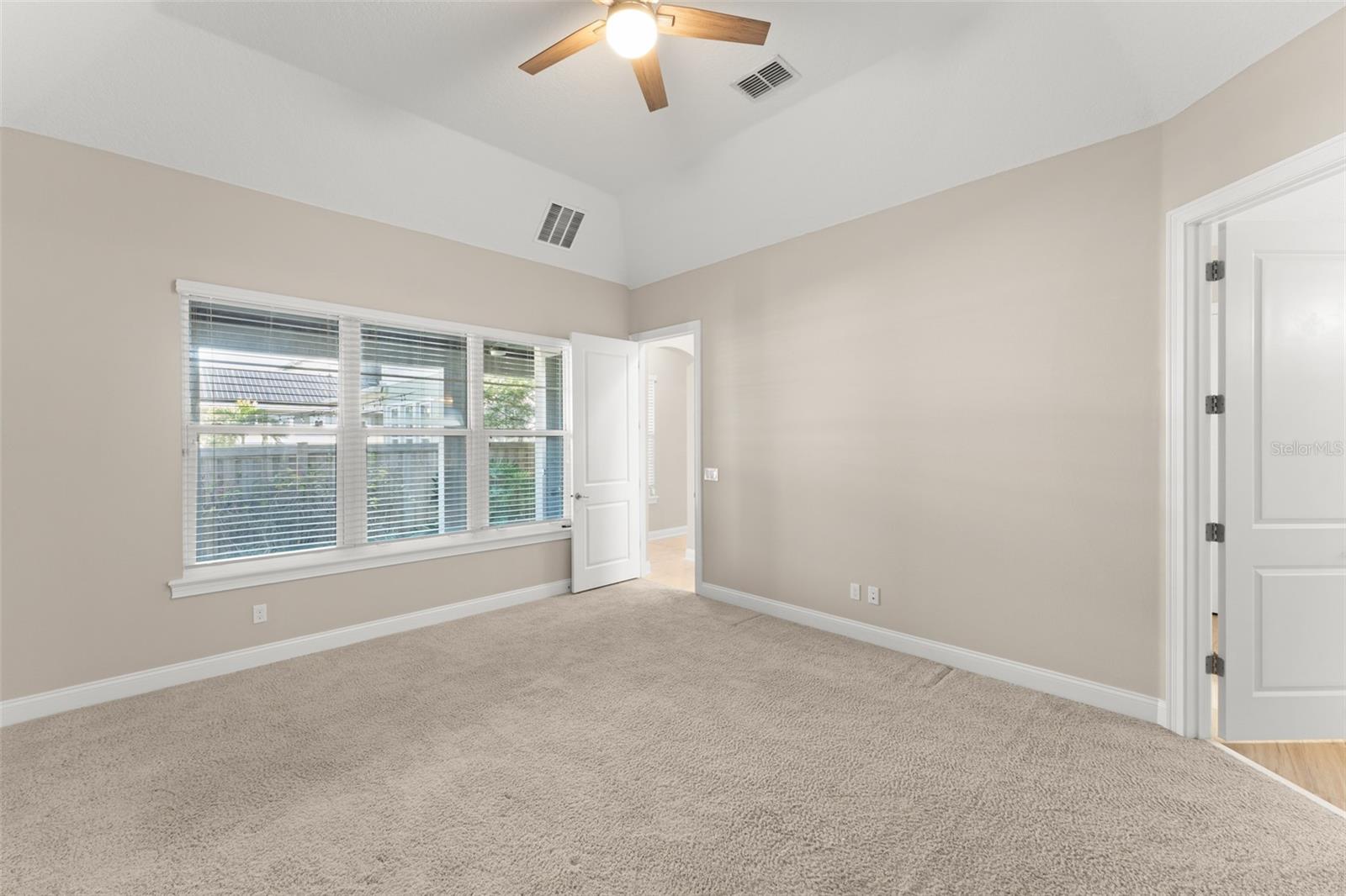 LAUREATE PARK - Residential