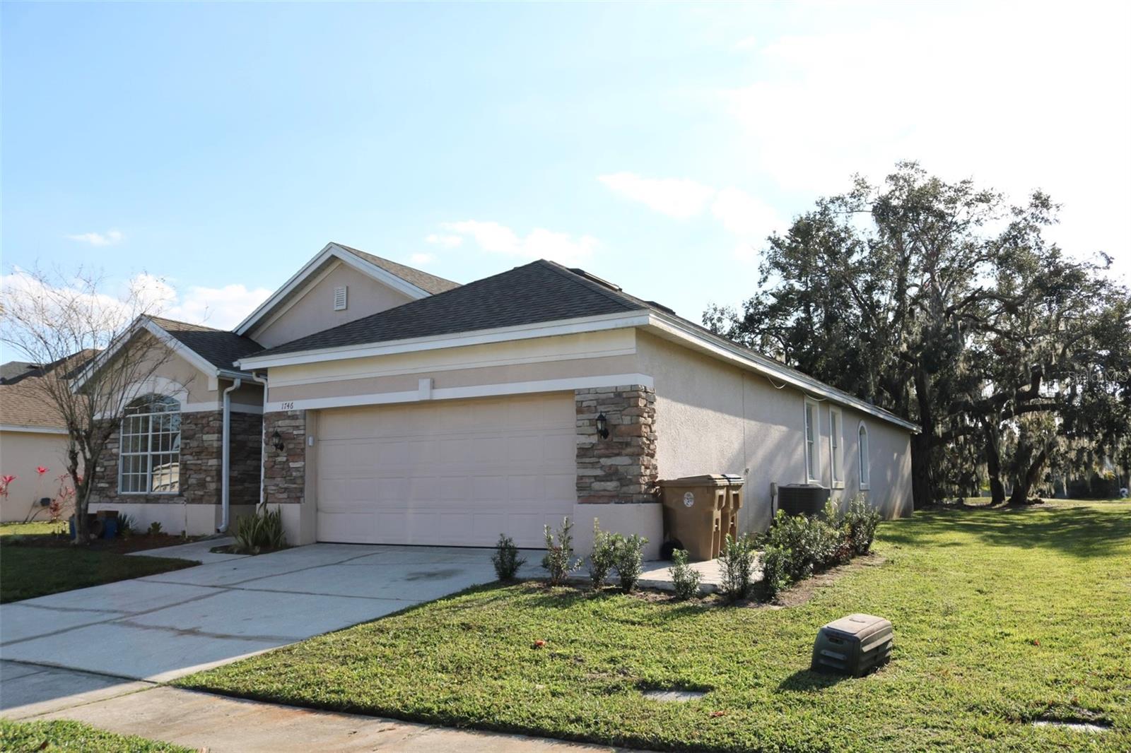 1746 GOLFVIEW DRIVE