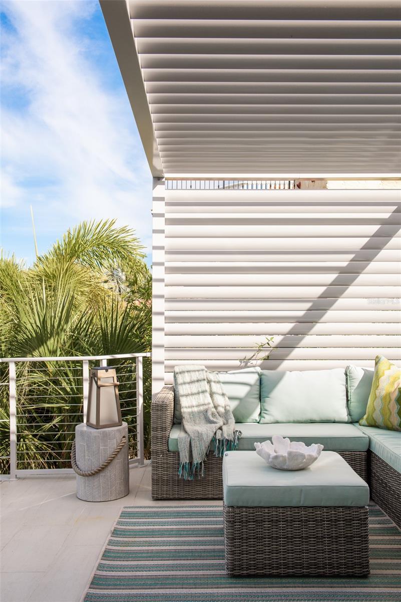 COLONIAL CORP REP - Residential