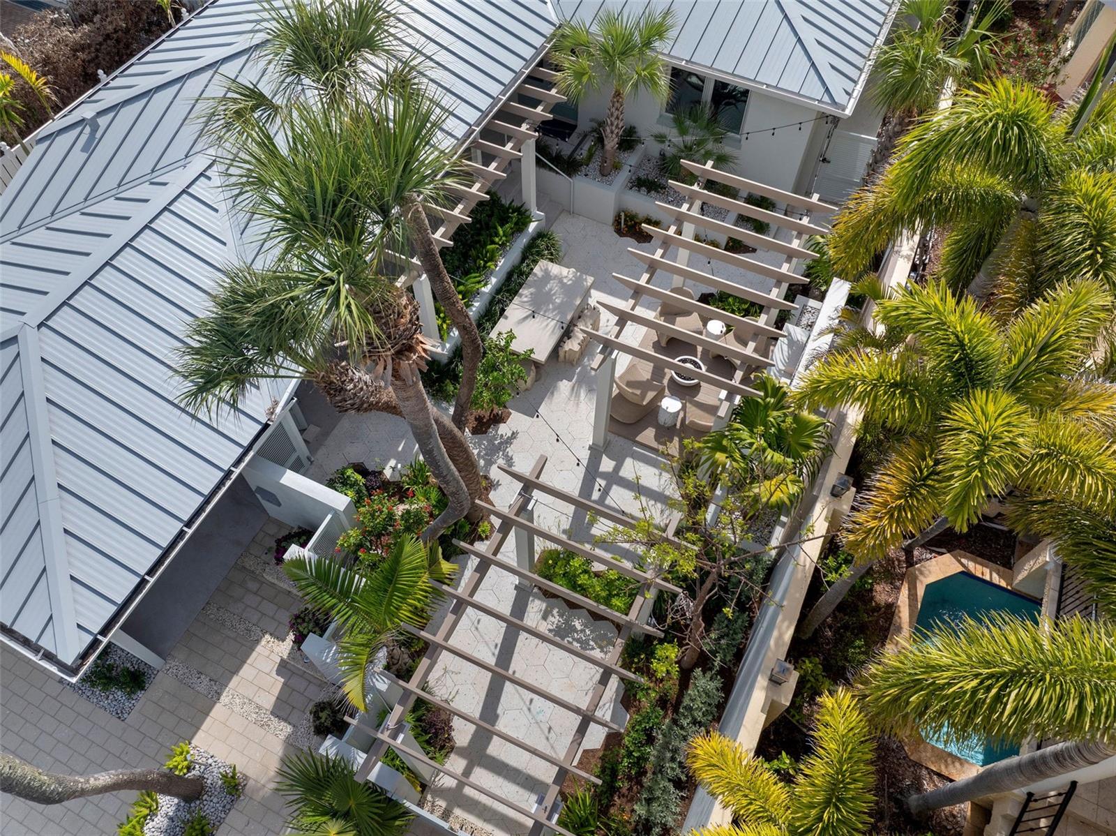 COLONIAL CORP REP - Residential