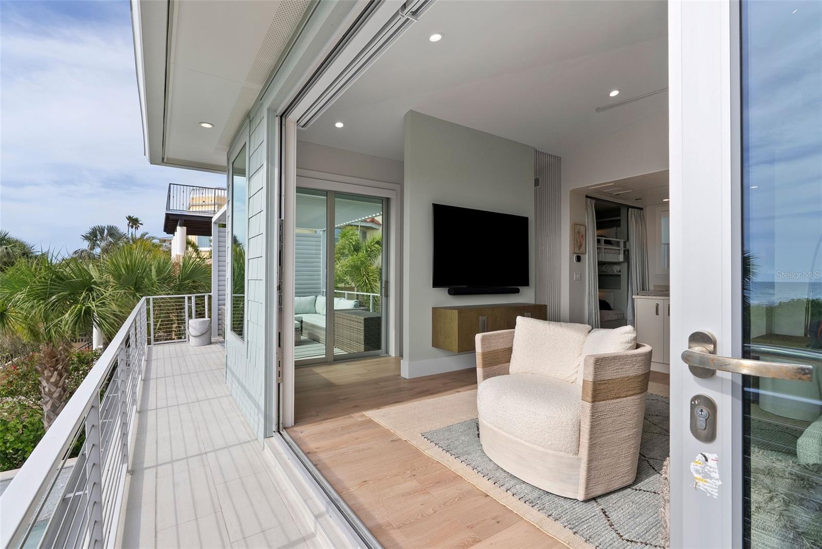 COLONIAL CORP REP - Residential