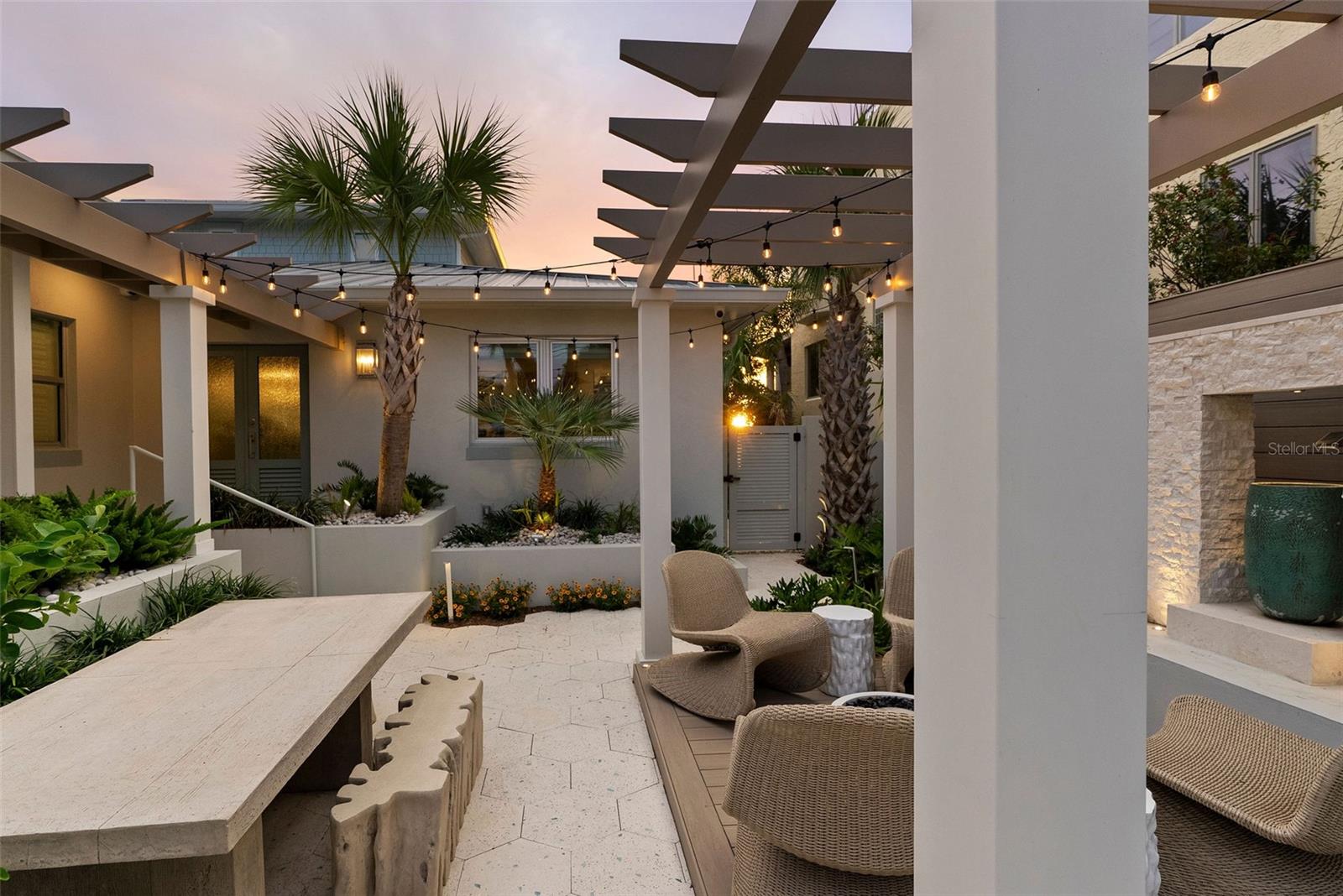 COLONIAL CORP REP - Residential