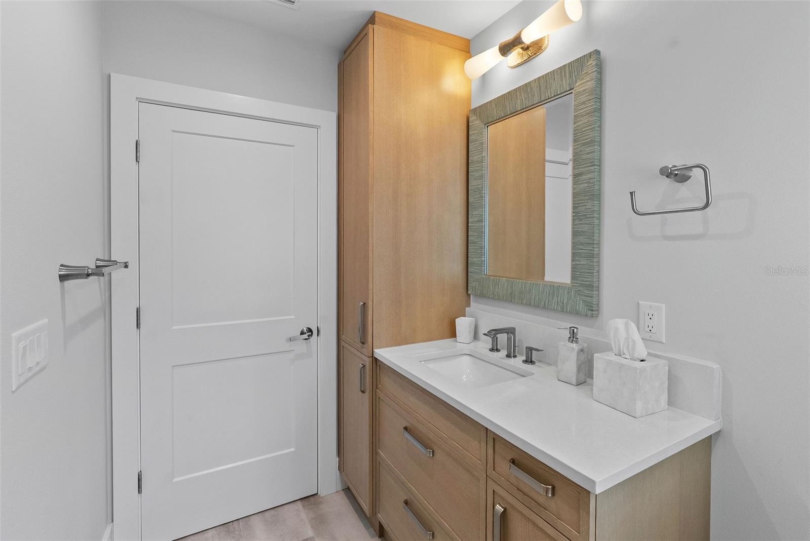 COLONIAL CORP REP - Residential