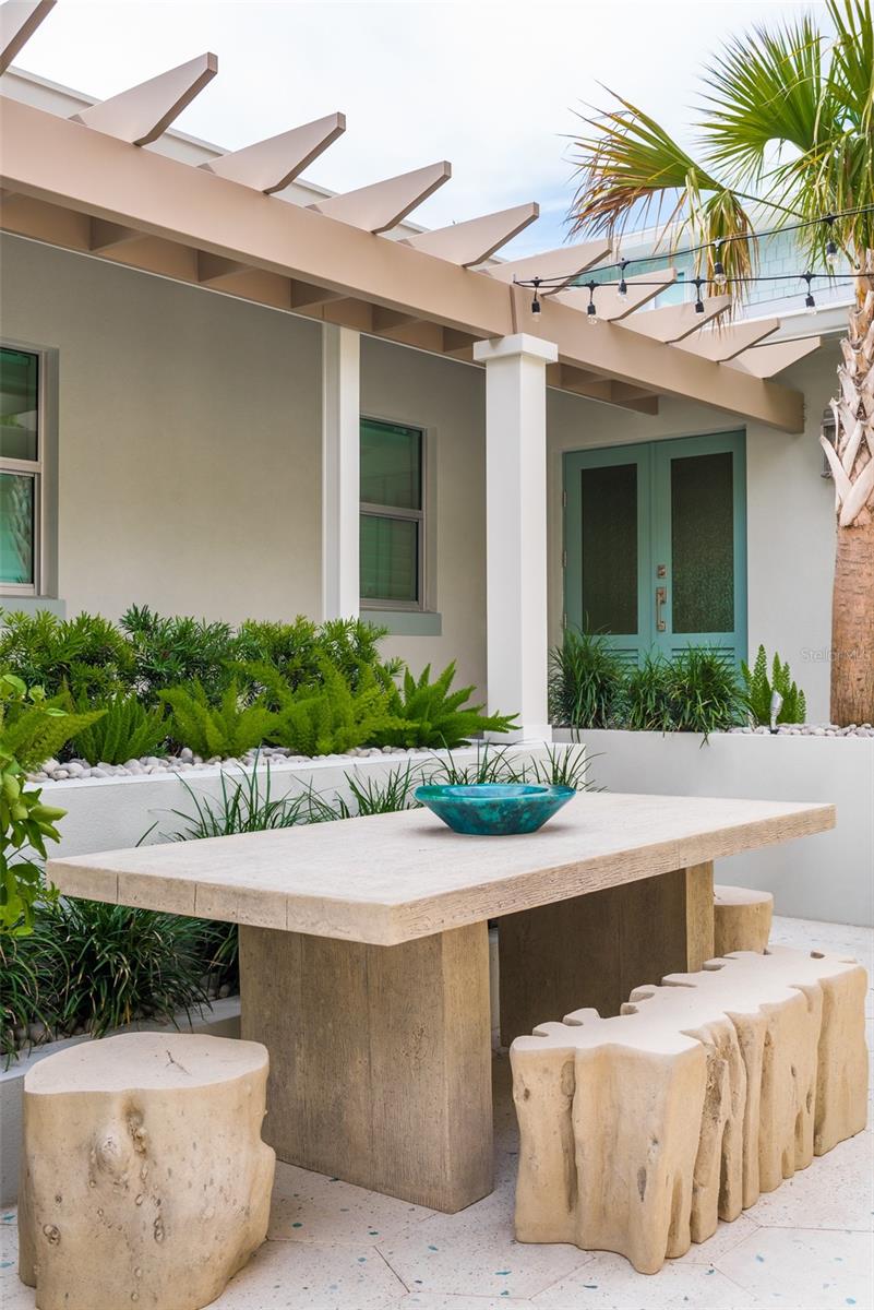 COLONIAL CORP REP - Residential