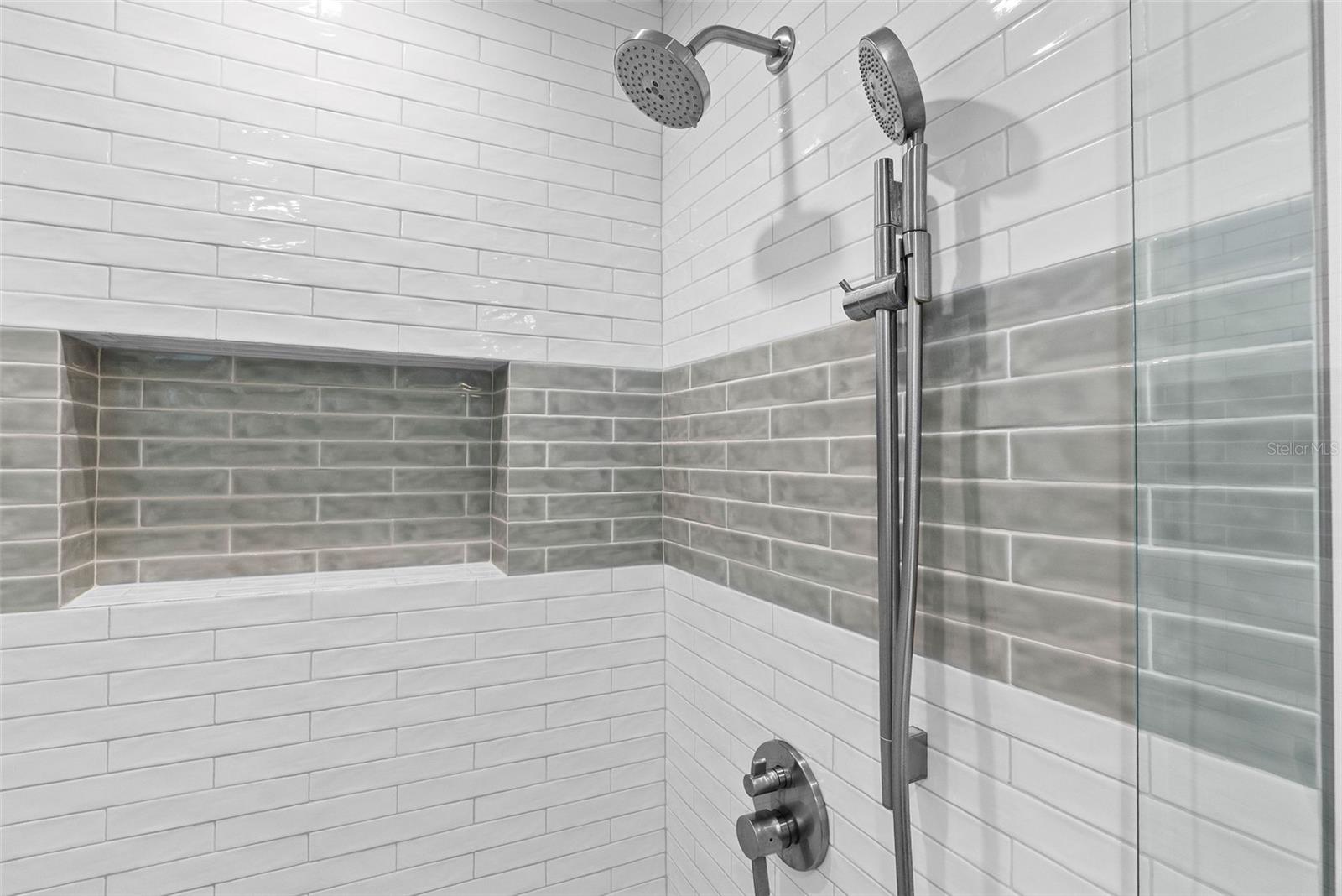 COLONIAL CORP REP - Residential