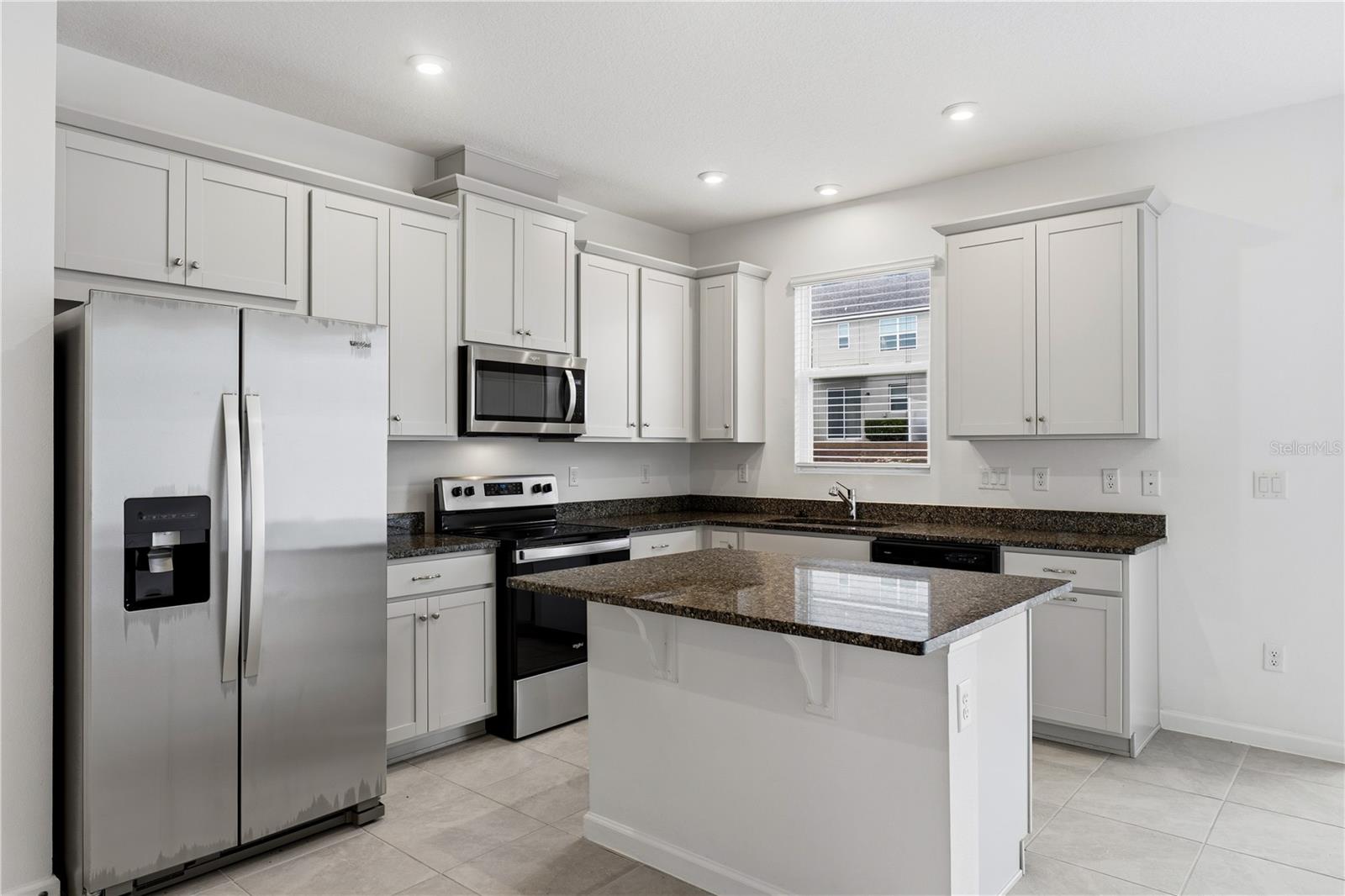 1124 LAKESHORE BREEZE PLACE