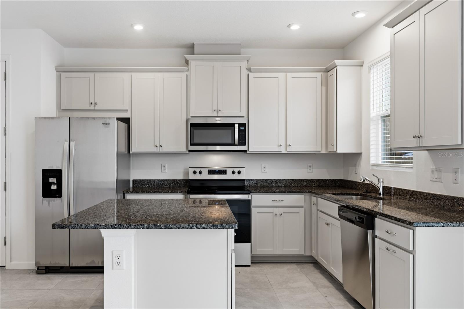 1124 LAKESHORE BREEZE PLACE