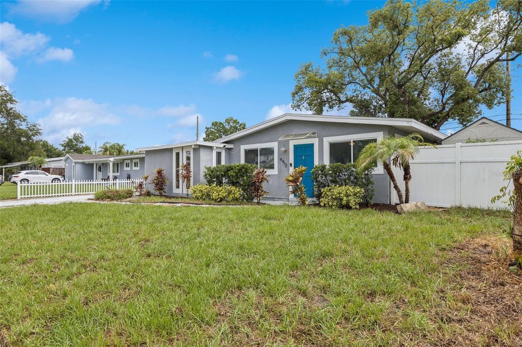 Photo of 4412 W Oklahoma Avenue, Tampa, FL 33616 (MLS # TB8400944)