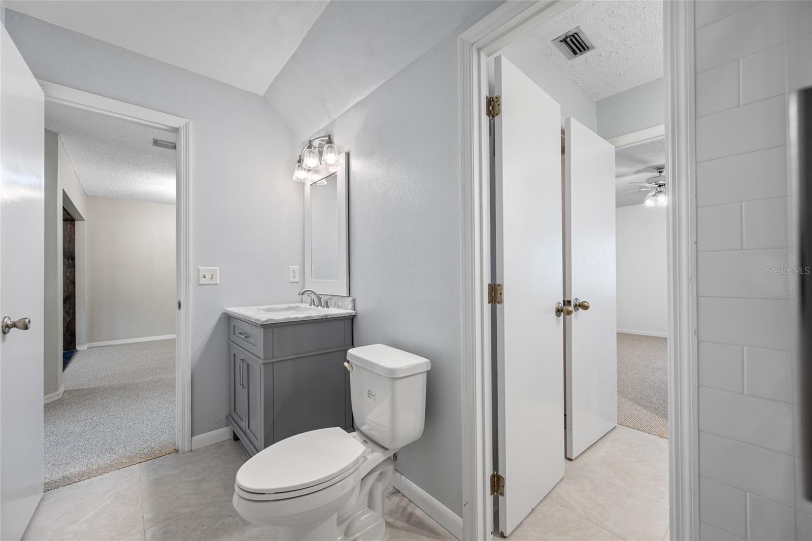 CAMBRIDGE ON GREEN - Residential