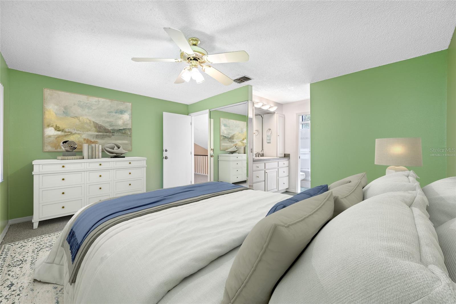 CAMBRIDGE ON GREEN - Residential