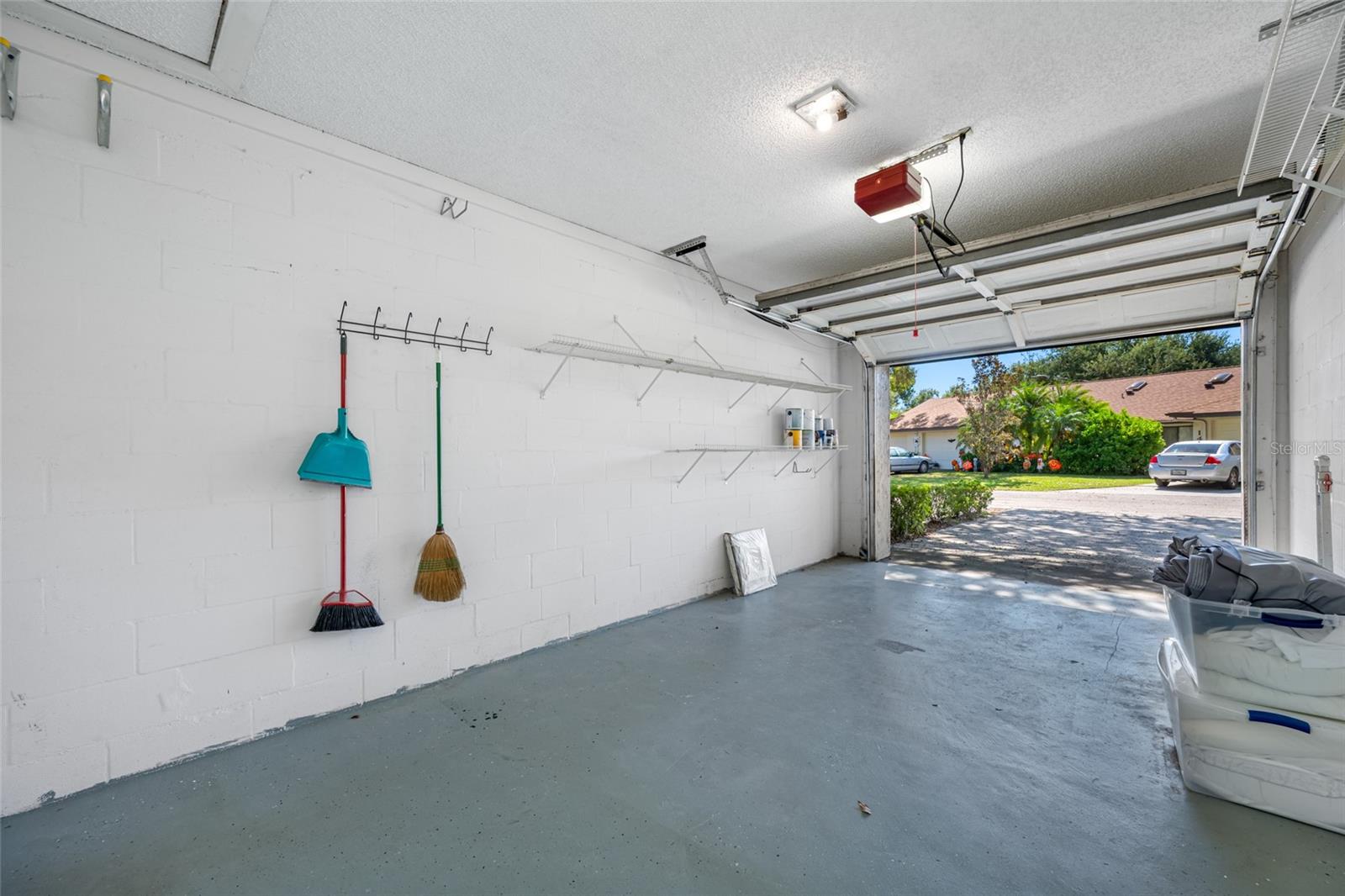 CAMBRIDGE ON GREEN - Residential