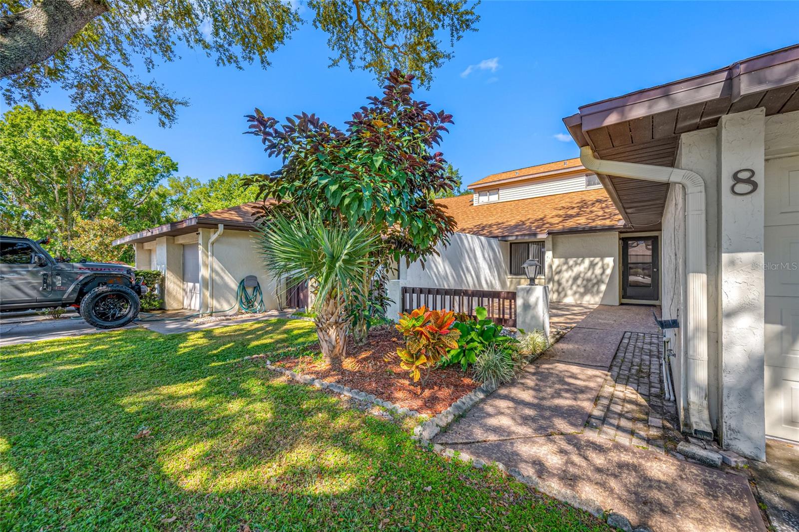 Casas a venda 1 - Jen Dantas 940 FENTON LANE 8