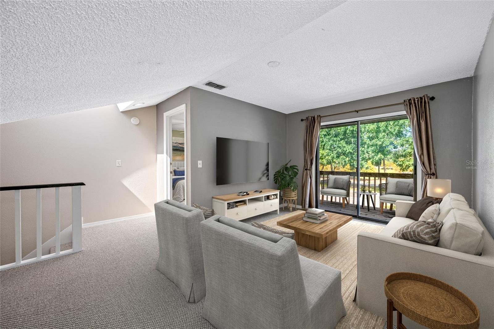 CAMBRIDGE ON GREEN - Residential