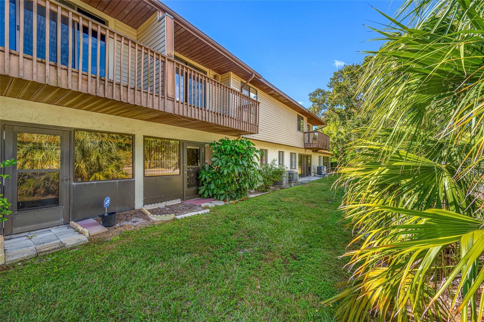 CAMBRIDGE ON GREEN - Residential