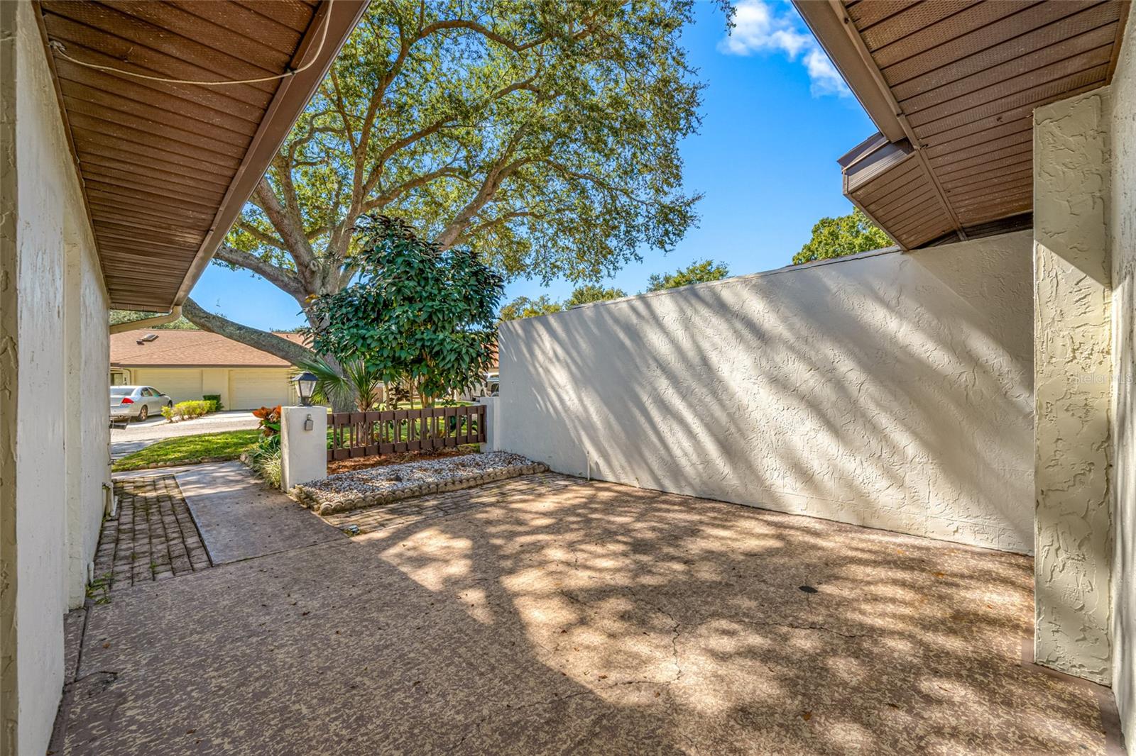 Casas a venda 2 - Jen Dantas 940 FENTON LANE 8