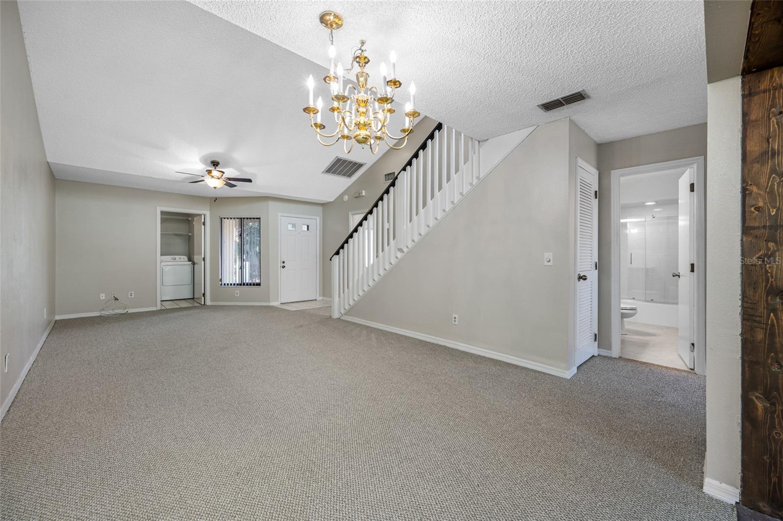 CAMBRIDGE ON GREEN - Residential