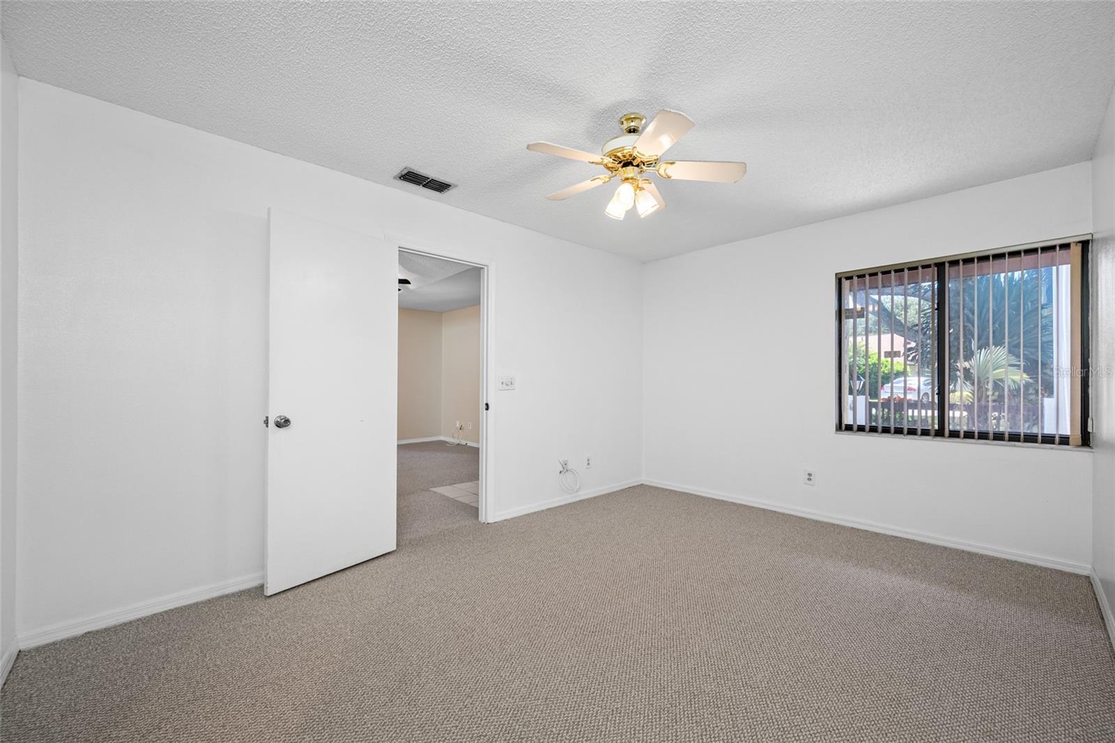 CAMBRIDGE ON GREEN - Residential