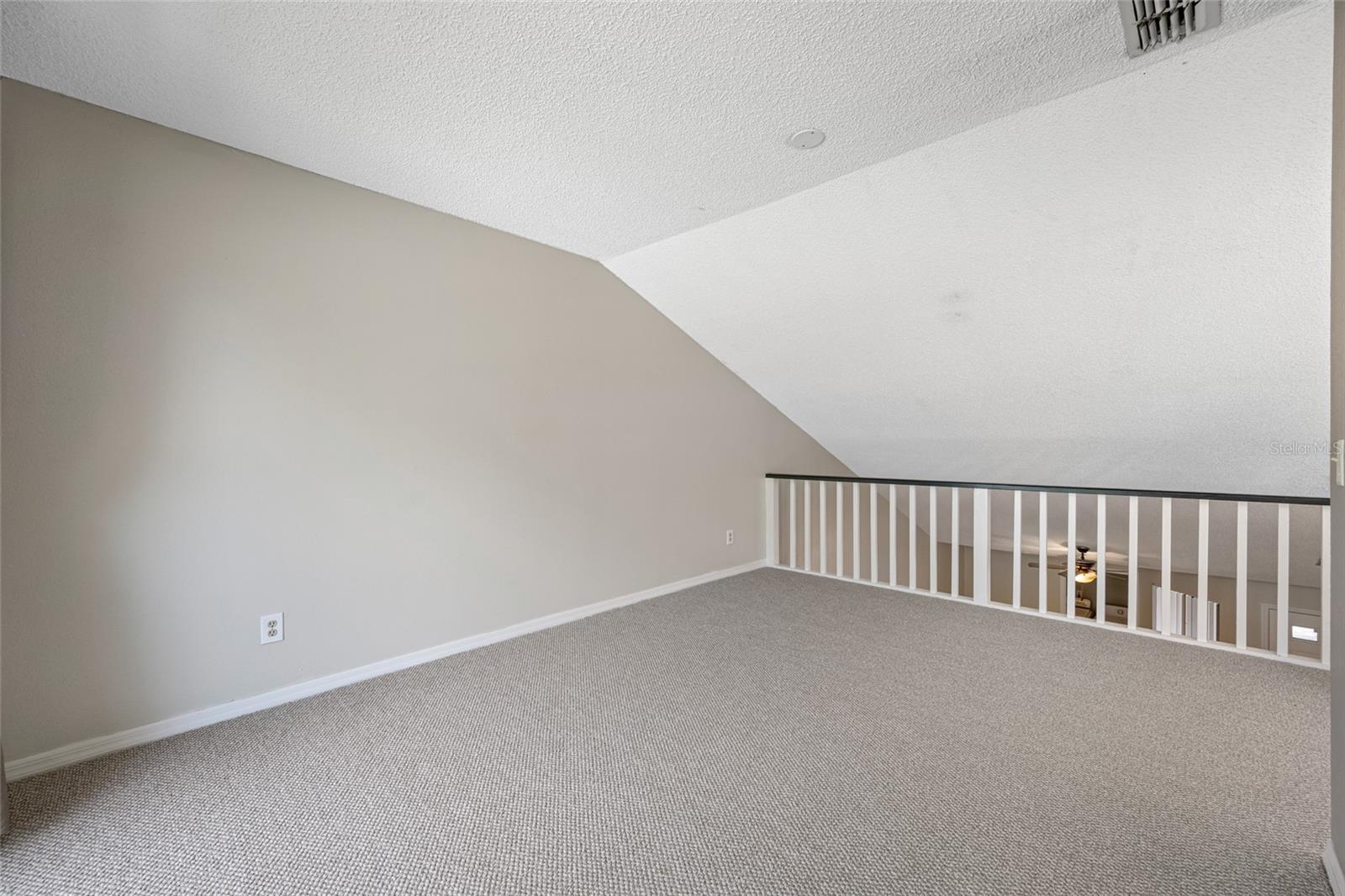 CAMBRIDGE ON GREEN - Residential