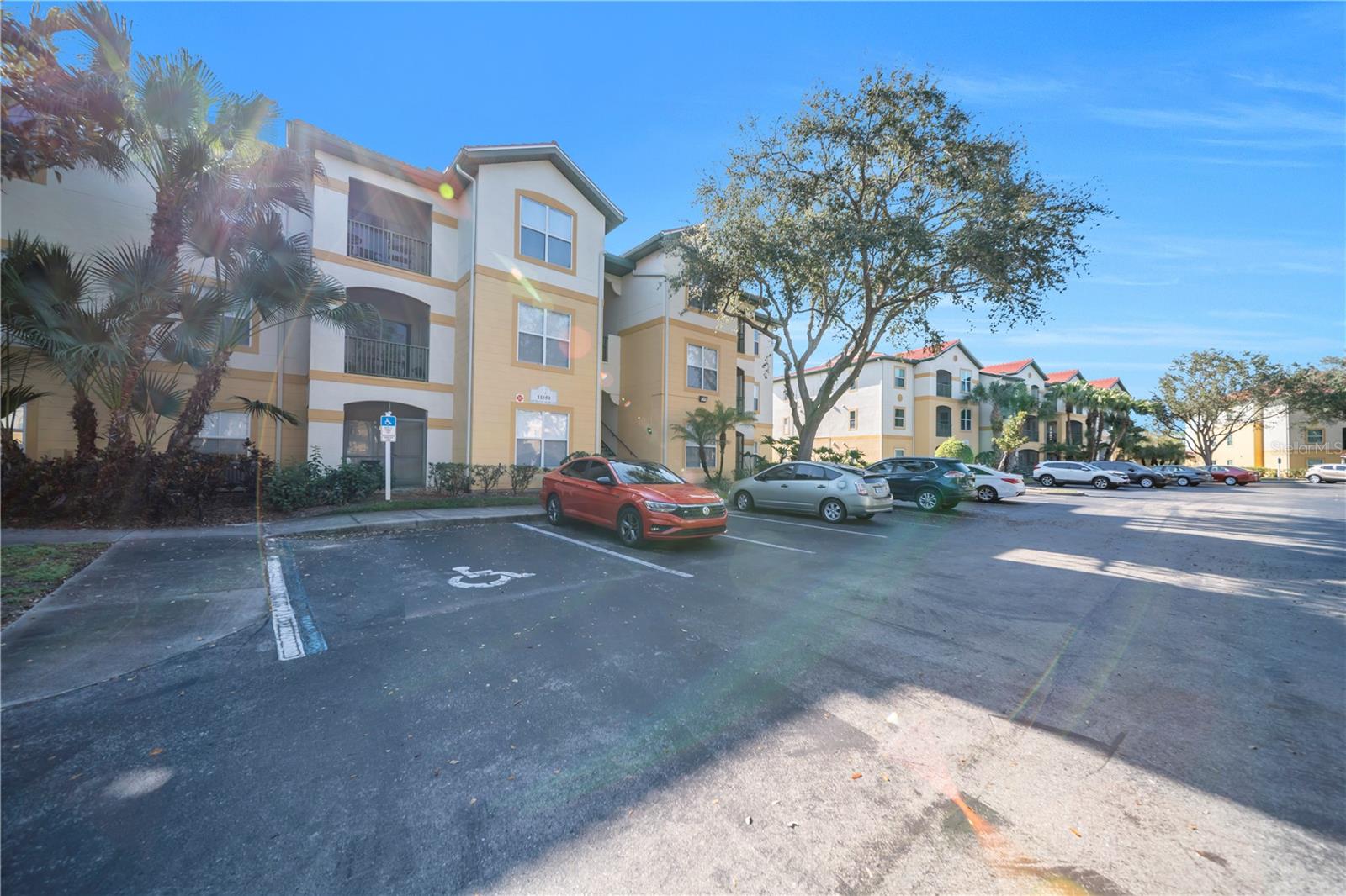 ROYAL GREENS/GATEWAY CONDO - Residential