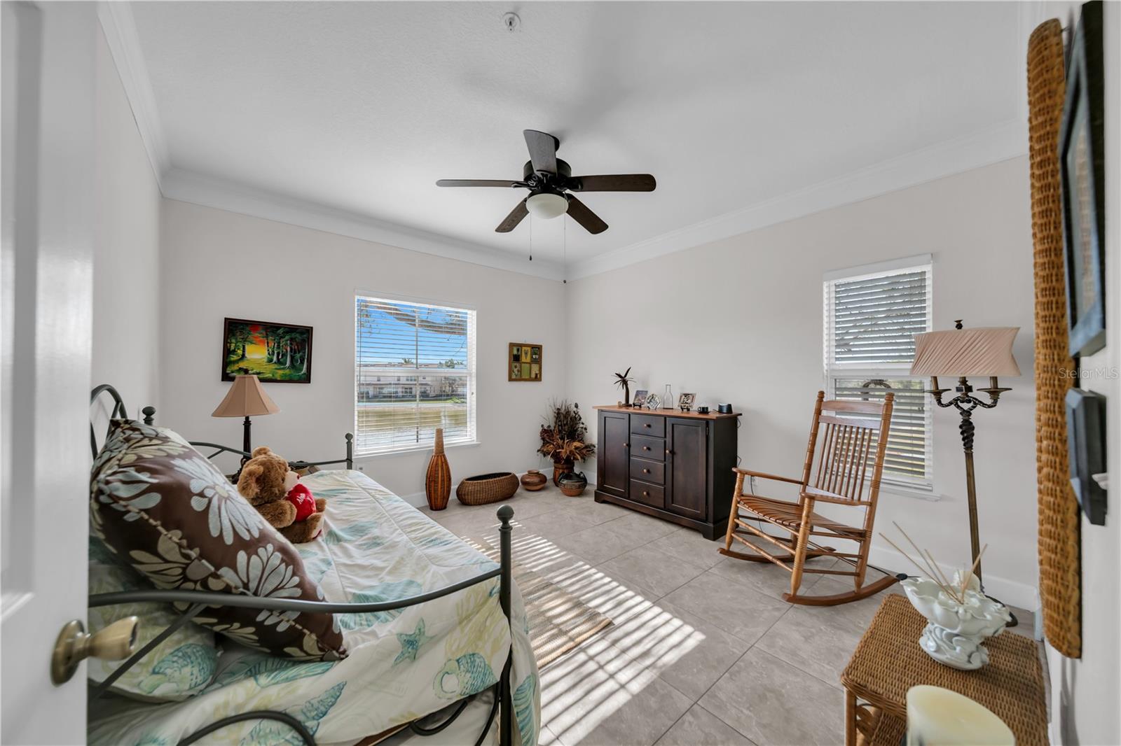 ROYAL GREENS/GATEWAY CONDO - Residential