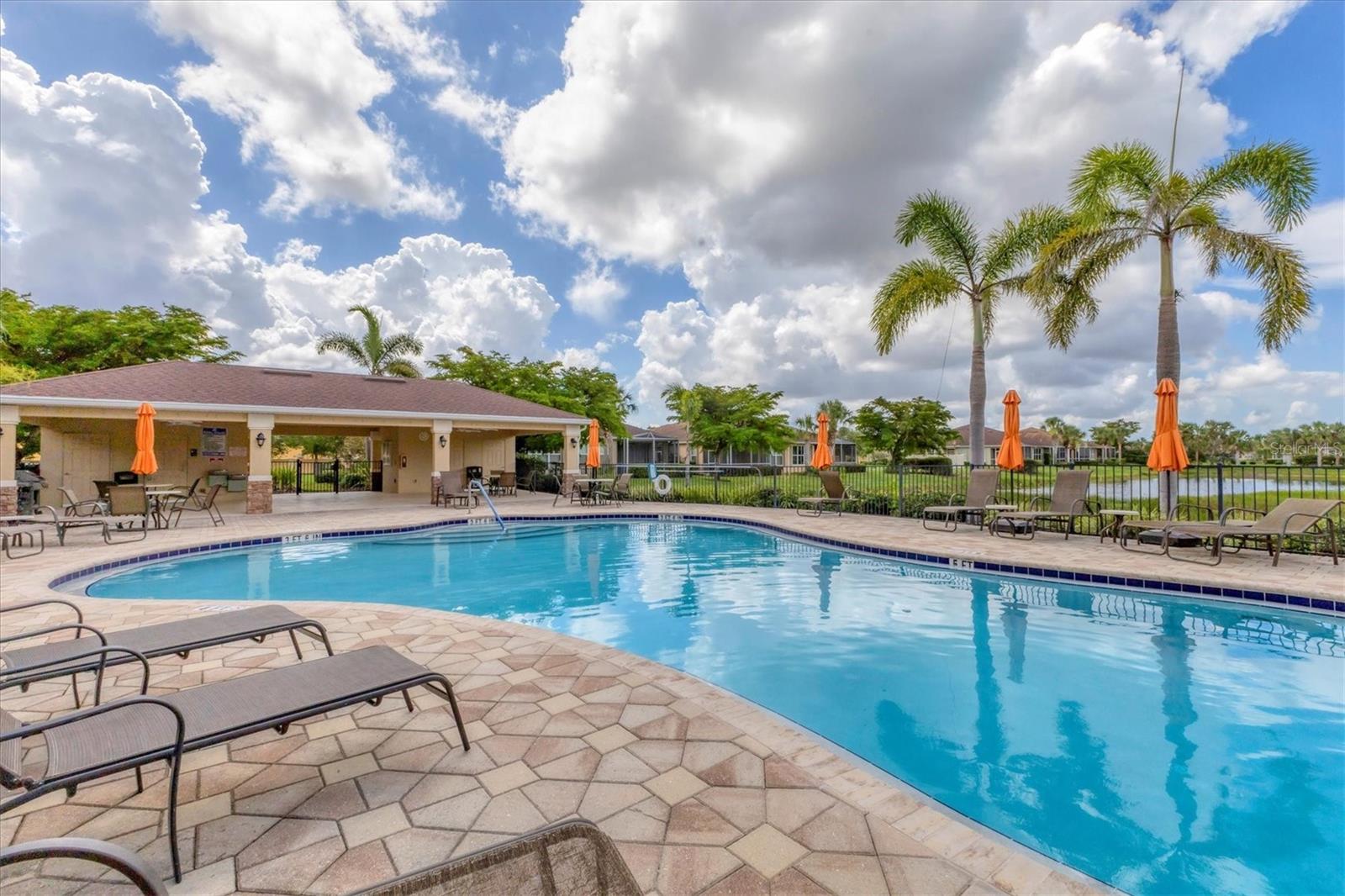 VERONA RESERVE - Residential