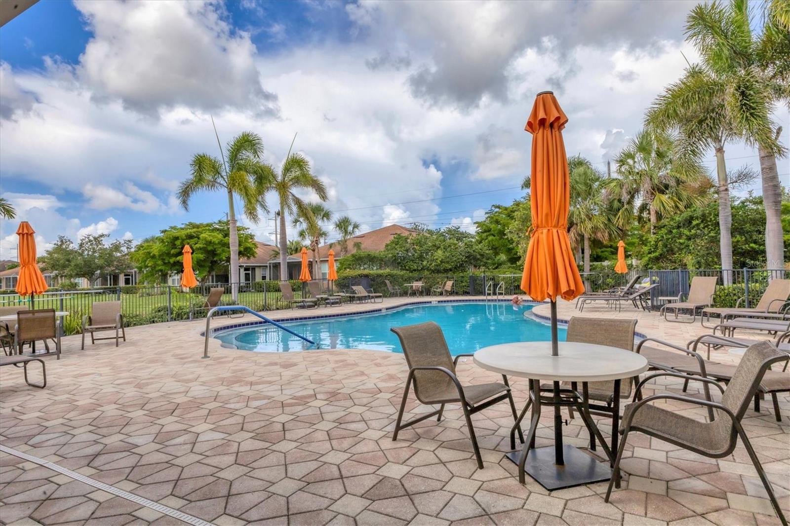 VERONA RESERVE - Residential