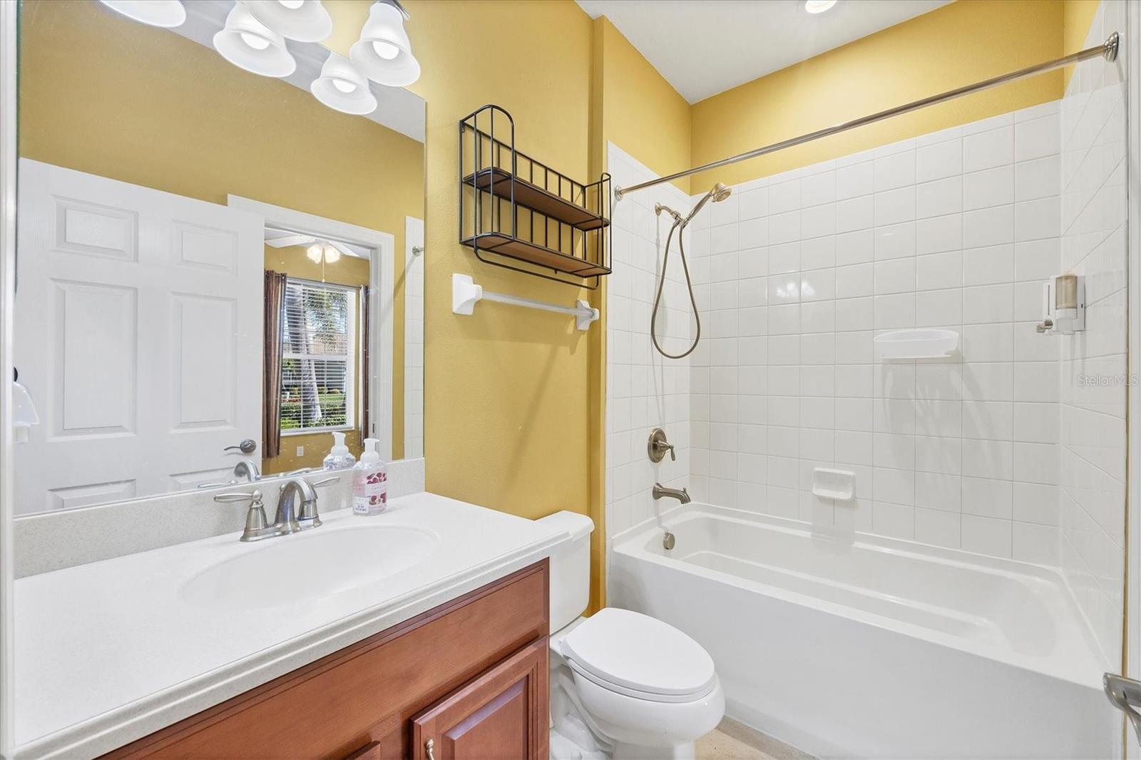 VERONA RESERVE - Residential