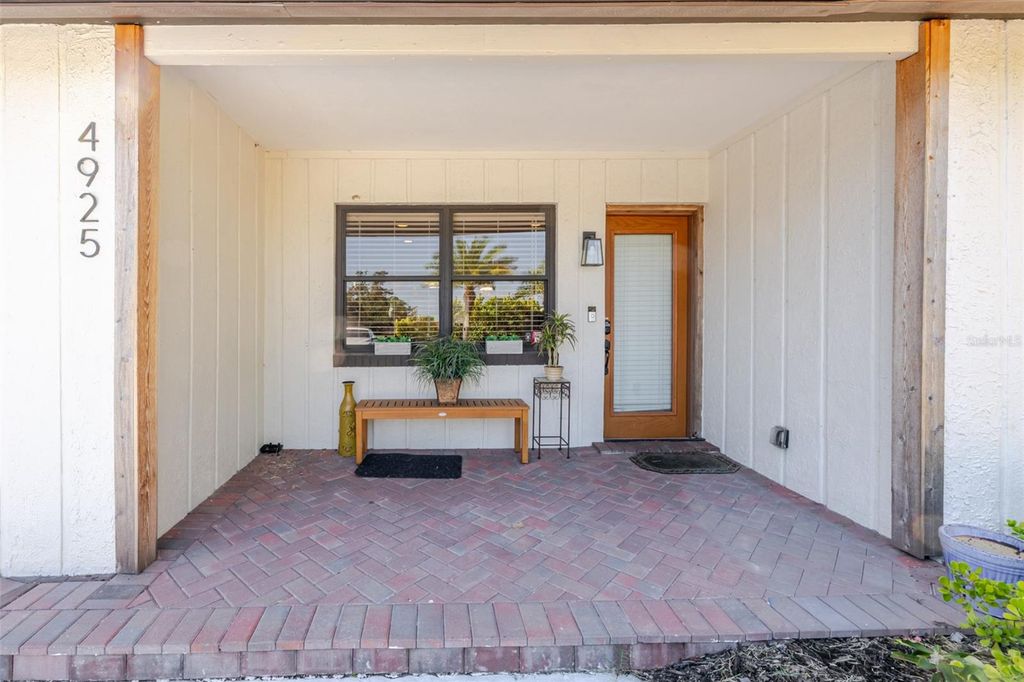 Photo of 4925 Remington Drive, Sarasota, FL 34234 (MLS # A4685614)