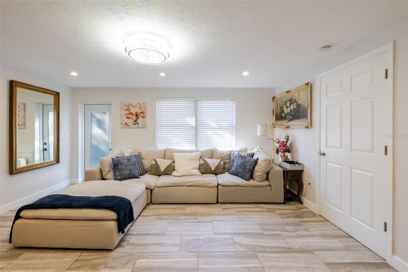 SAPPHIRE HEIGHTS - Residential Income