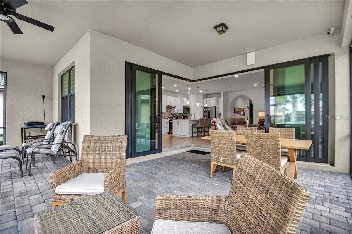 ISLANDWALK/THE WEST VLGS PH 5 - Residential